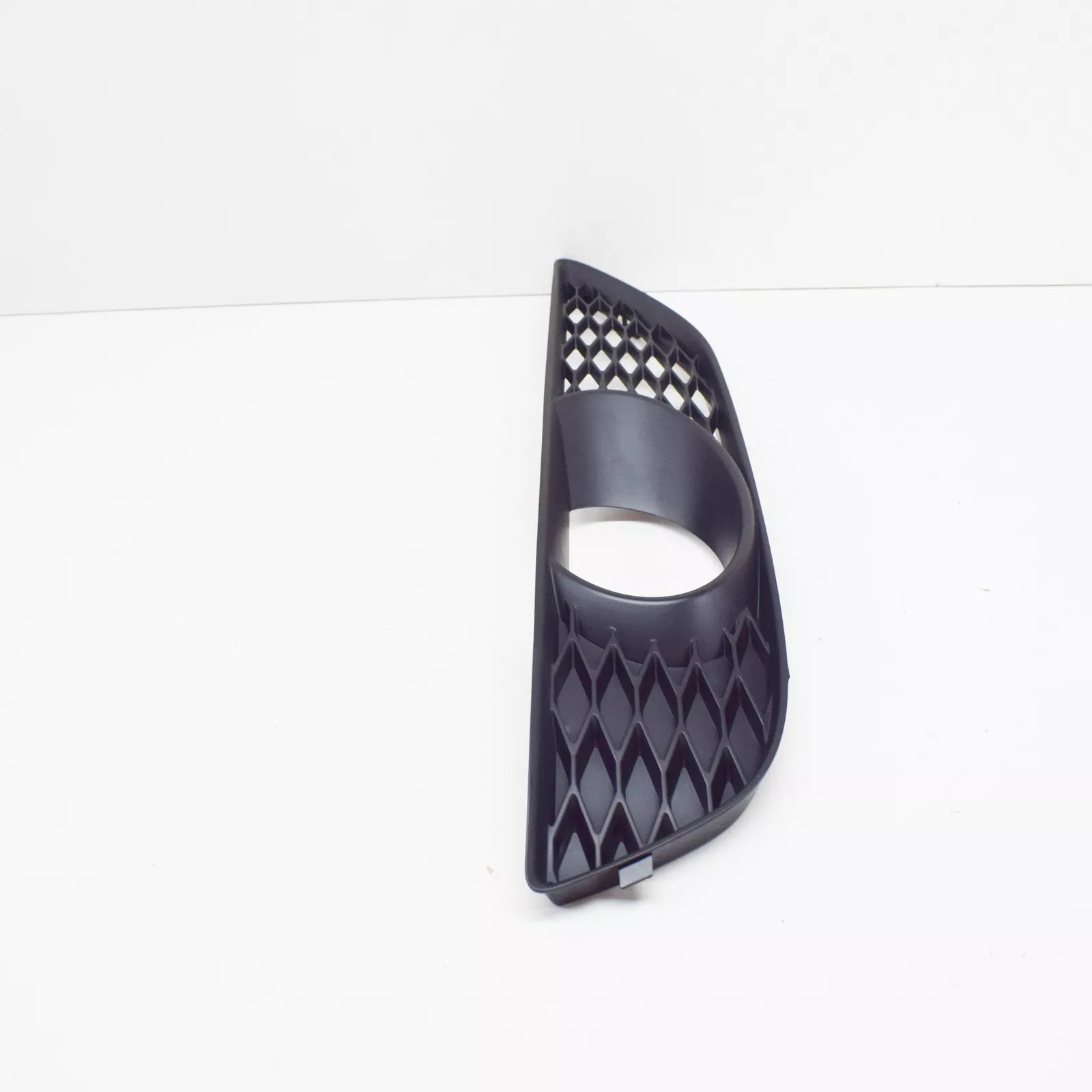 NEW AUDI Q7 4L FRONT RIGHT FOG LIGHT GRILLE 4L0807676C01C S-LINE 2012