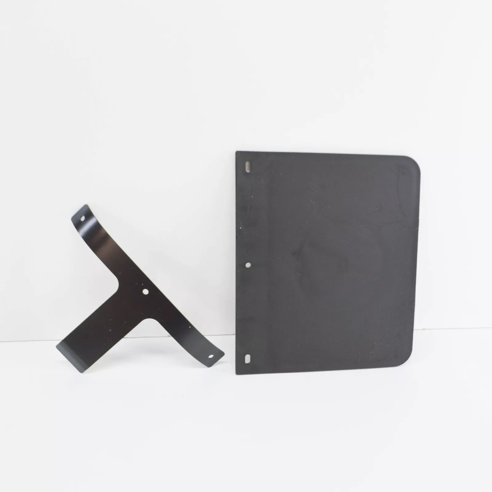 NEW VOLKSWAGEN TRANSPORTER T5 REAR LEFT MUD FLAP W/ BRACKET 7J0898811 ORIGINAL