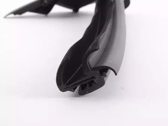 NEW BMW Z4 ROADSTER E89 REAR LEFT INNER CHANNEL SEALING 51377046123 ORIGINAL