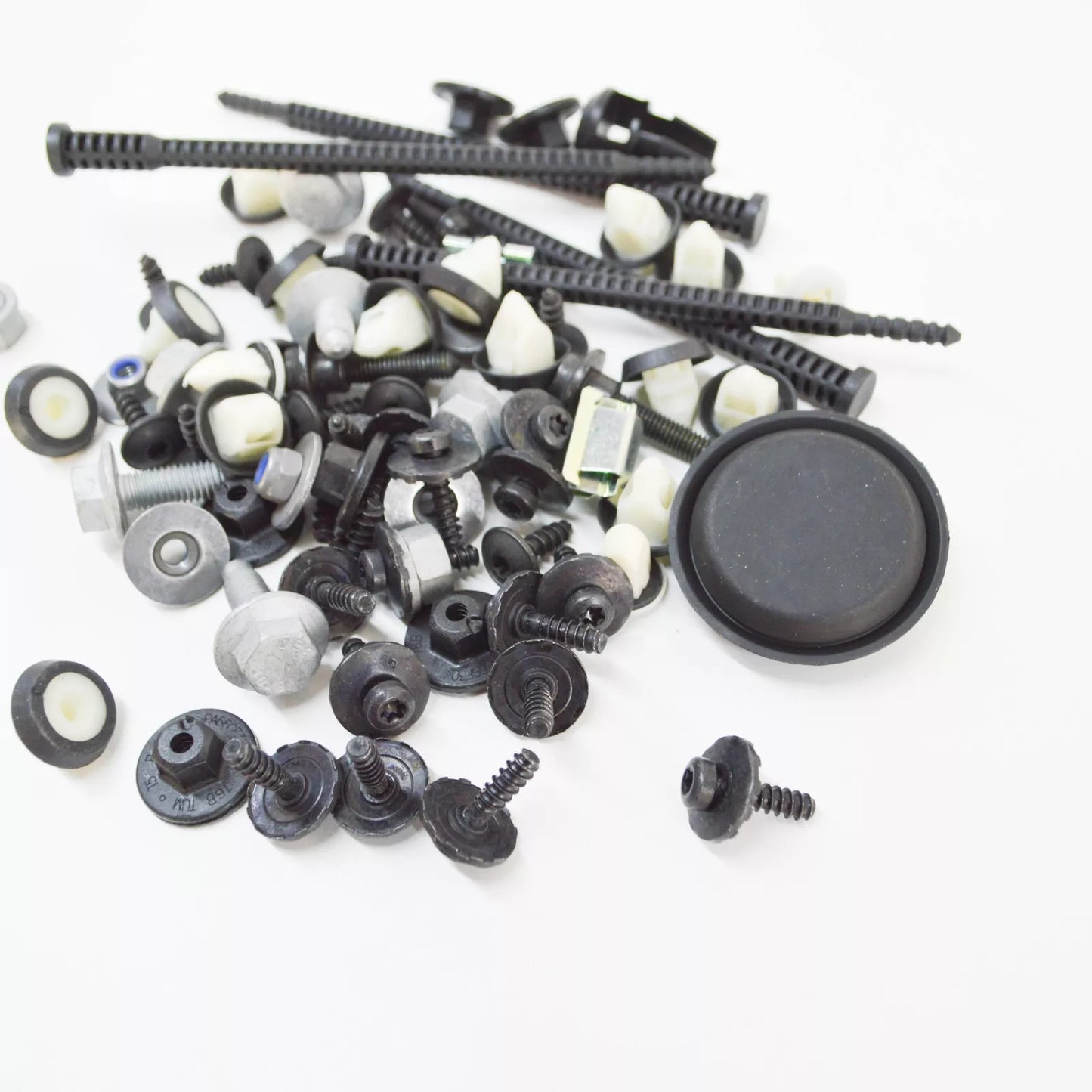 NEW AUDI A6 AVANT C7 REAR BUMPER FIXING SET 4G0098627A