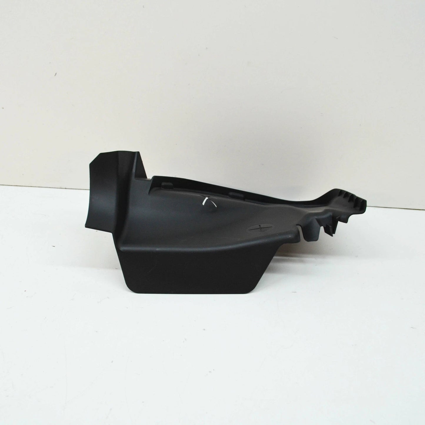 NEW MB GLC X253 FRONT RIGHT RADIATOR SUPPORT AIR DEFLECTOR A2538883400 ORIGINAL