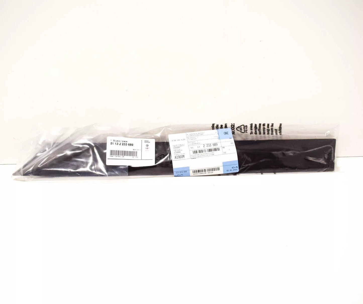 NEW BMW M3 E36 REAR LEFT QUARTER MOLDING TRIM 51132233689 2233689 ORIGINAL