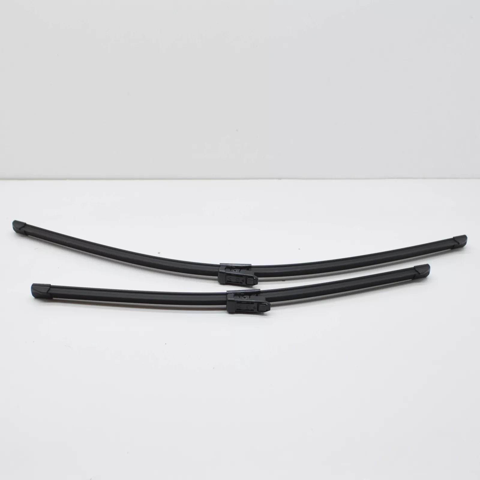 NEW AUDI Q7 4M FRONT WINDSHIELD WIPER BLADE SET LHD 4M1998002