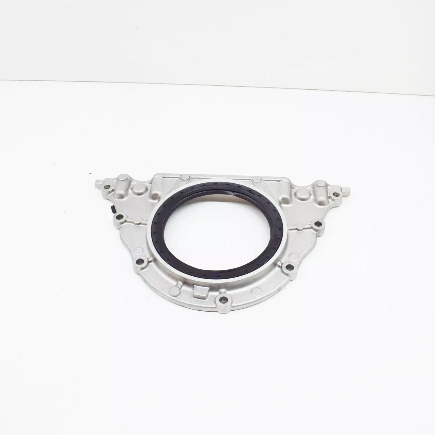 NEW BMW X5 E70 REAR ENGINE CRANKSHAFT COVER 8483798 11148483798 GENNUINE