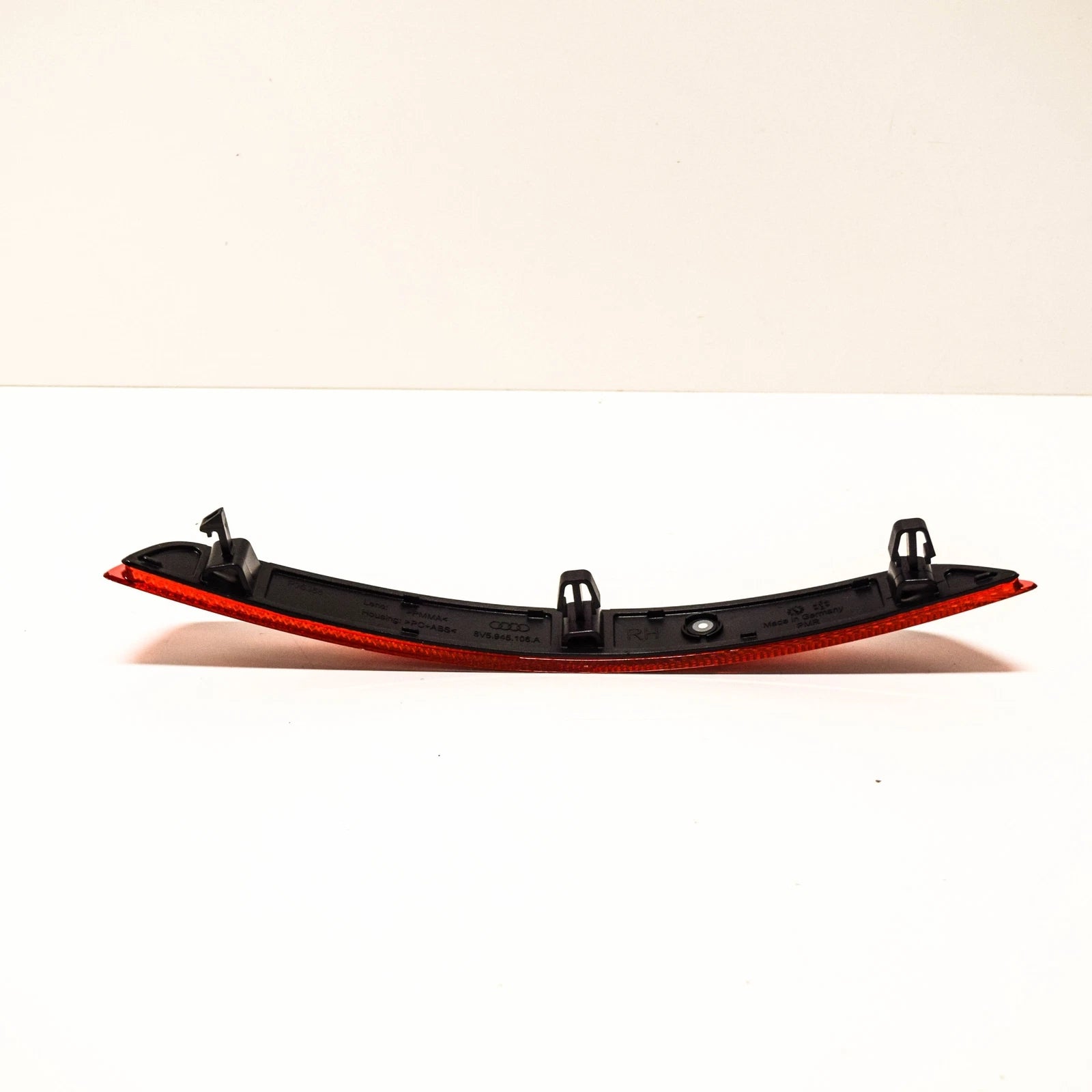 NEW AUDI A3 SPORTBACK 8V REAR RIGHT LIGHT REFLECTOR 8V5945106A ORIGINAL