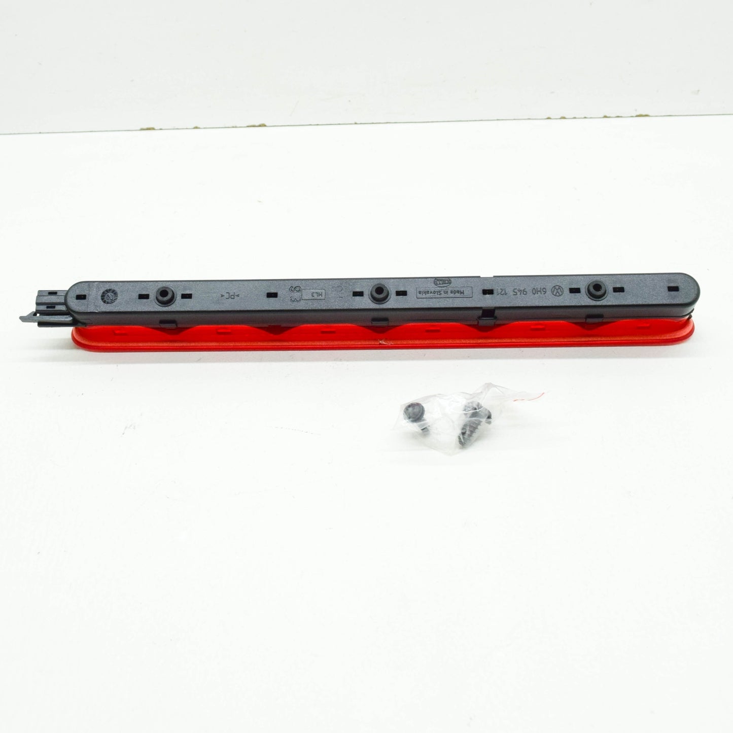 NEW VOLKSWAGEN TRANSPORTER T5 THIRD BRAKE STOP LIGHT 6H0945097A ORIGINAL