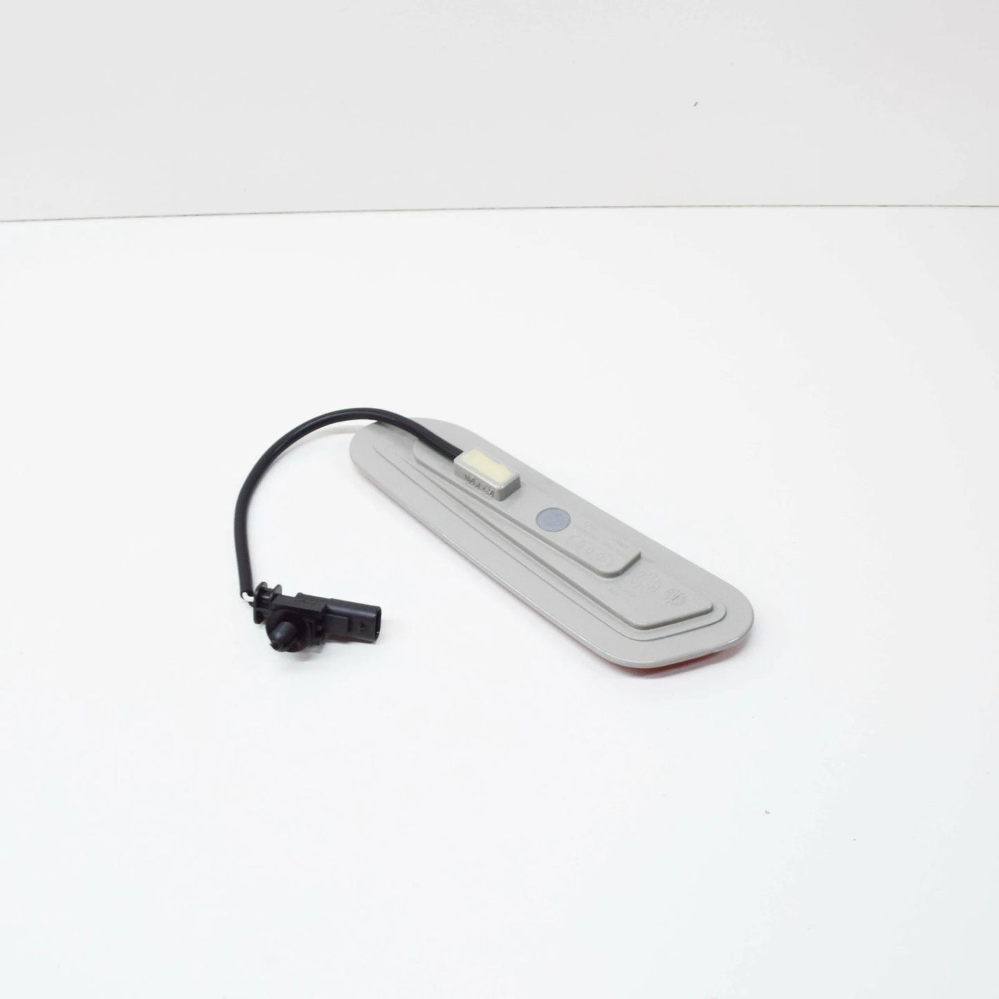 NEW AUDI R8 4S FRONT RIGHT REFLECTOR 4S0945072B 2018