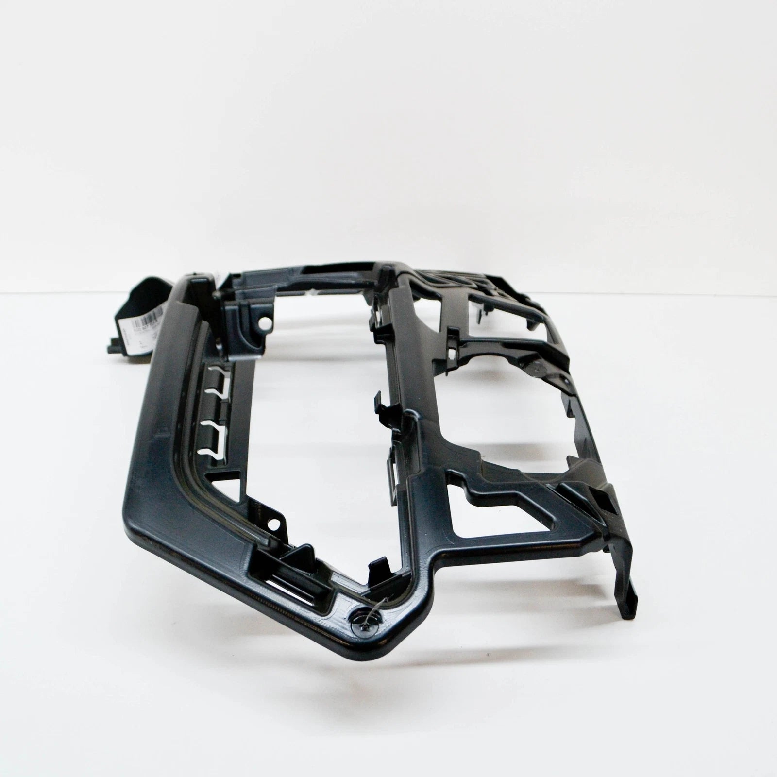 NEW VW GOLF MK7 FRONT RIGHT BUMPER BRACKET 5G0807724B