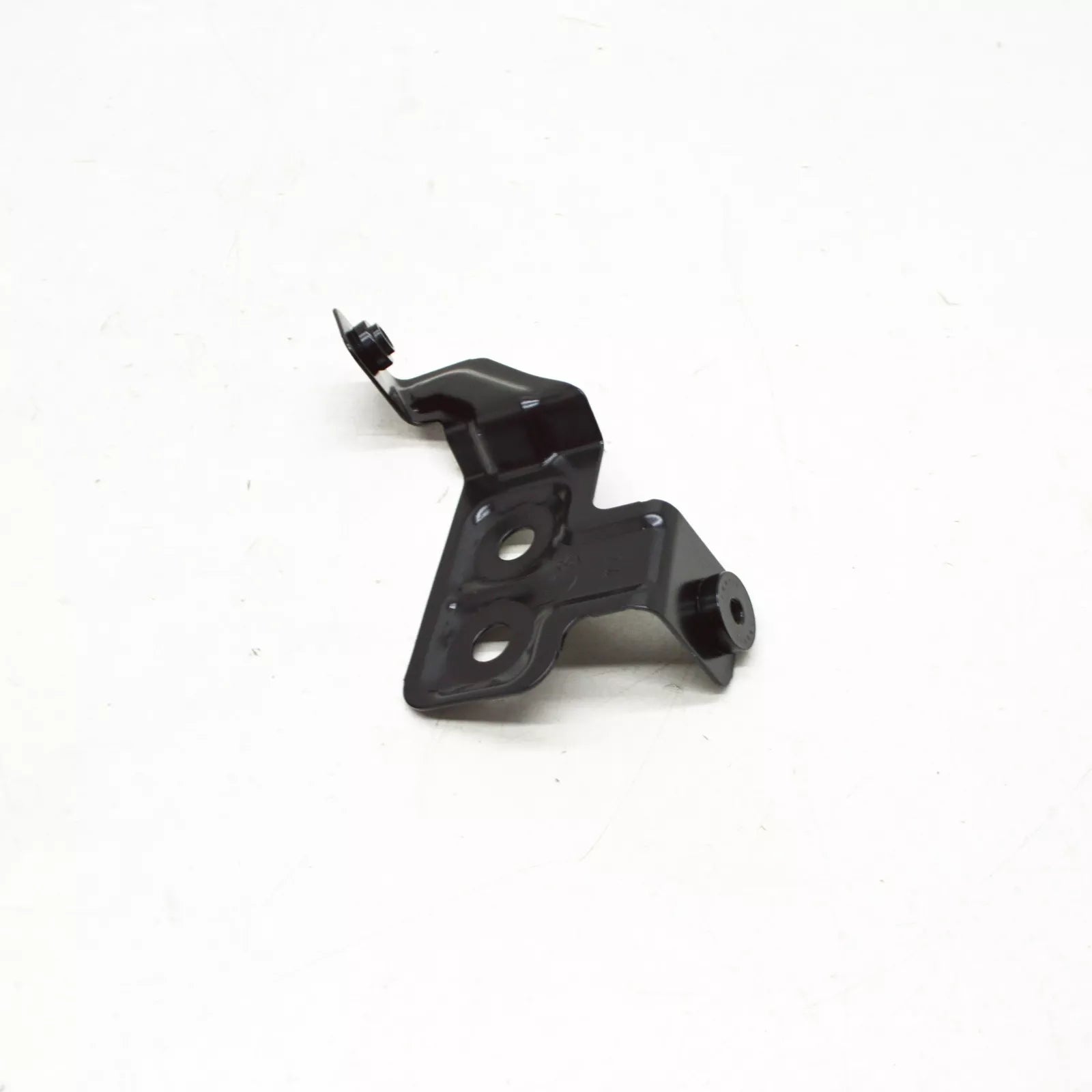 NEW BMW M5 F90 FRONT RIGHT FENDER WING HOLDER 41357440426 ORIGINAL