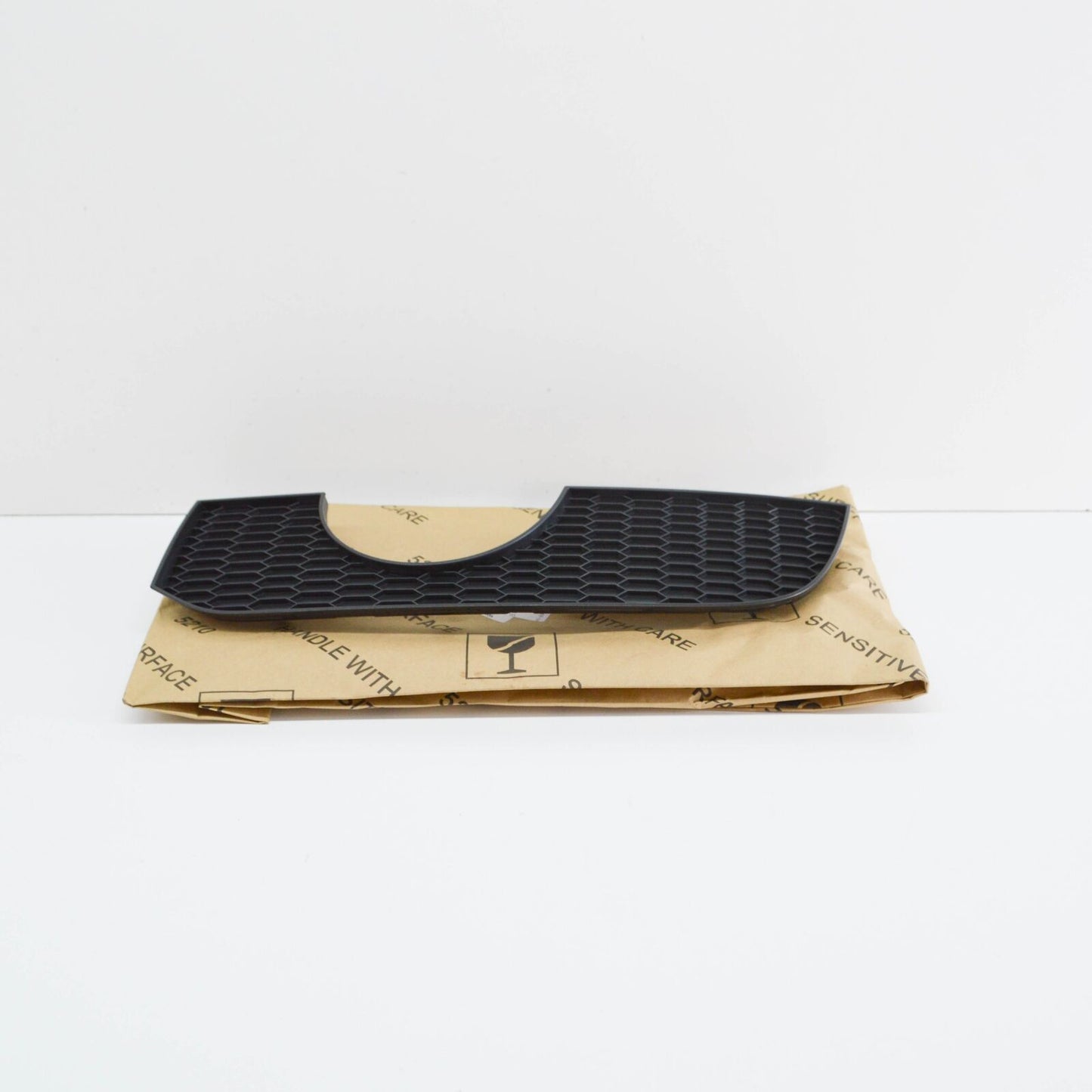 NEW AUDI A3 8V REAR BUMPER DIFFUSER INSERT GRILLE TRIM 8V3807834B ORIGINAL