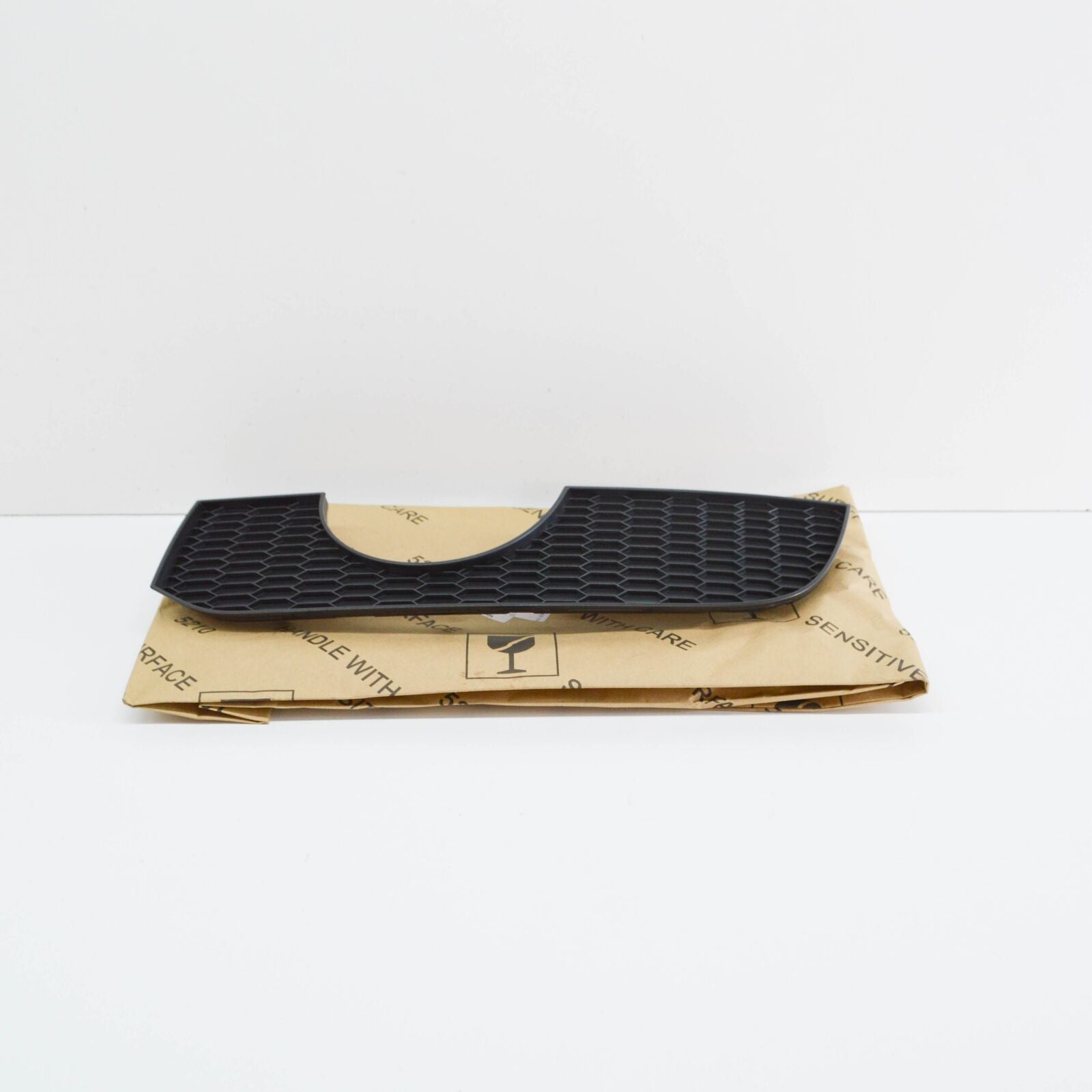 NEW AUDI A3 8V REAR BUMPER DIFFUSER INSERT GRILLE TRIM 8V3807834B ORIGINAL