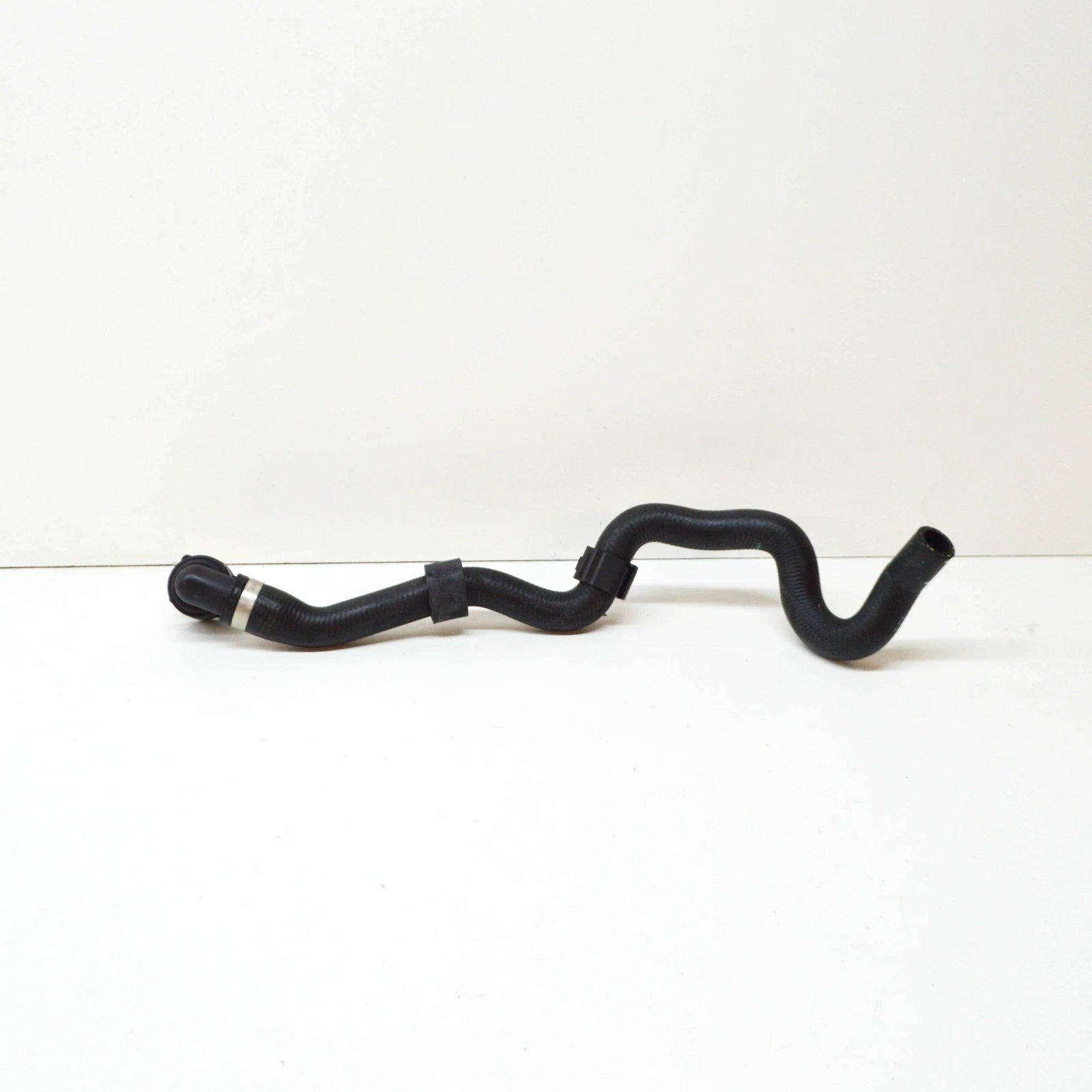 NEW AUDI A3 CABRIO 8V UPPER WATER ENGINE COOLANT HOSE PIPE 5Q0122101BE ORIGINAL