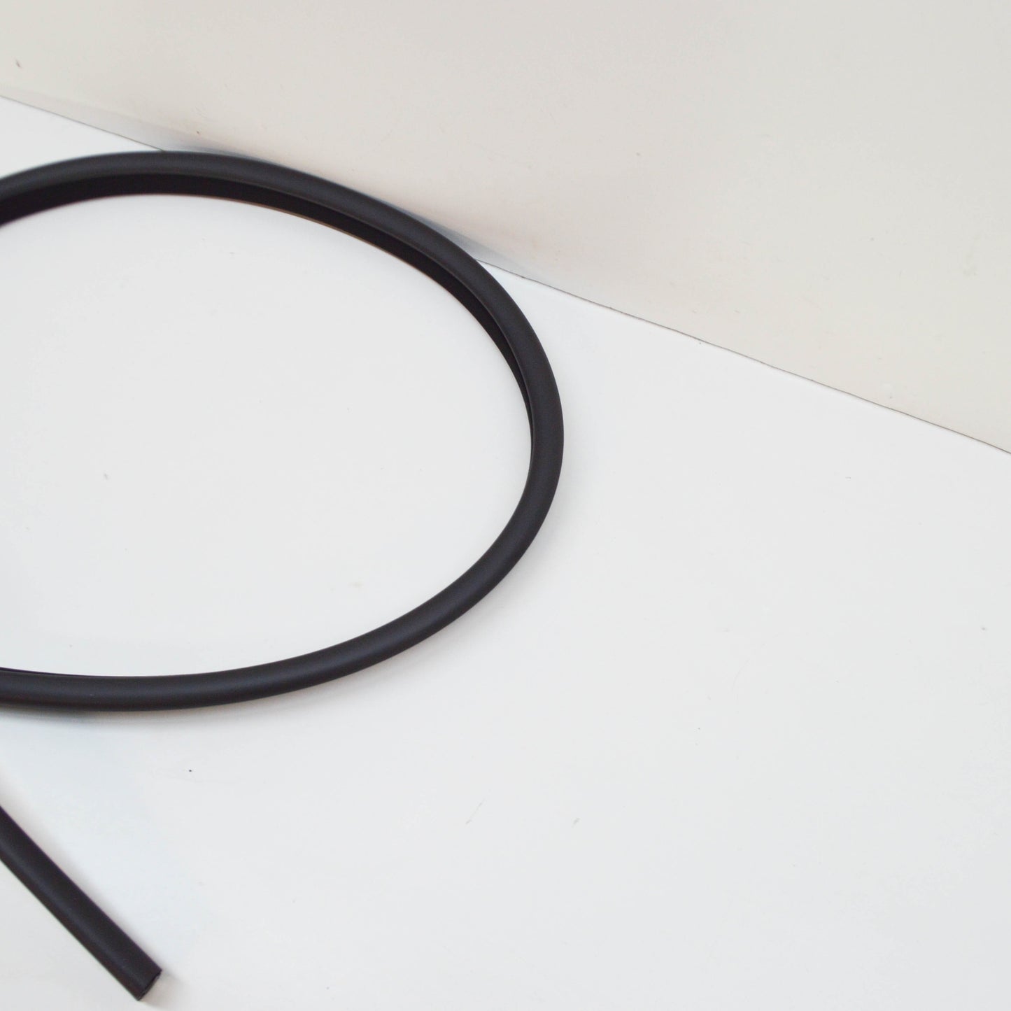 new mb e coupe c207 front left door edge protection a20769203769b00 original