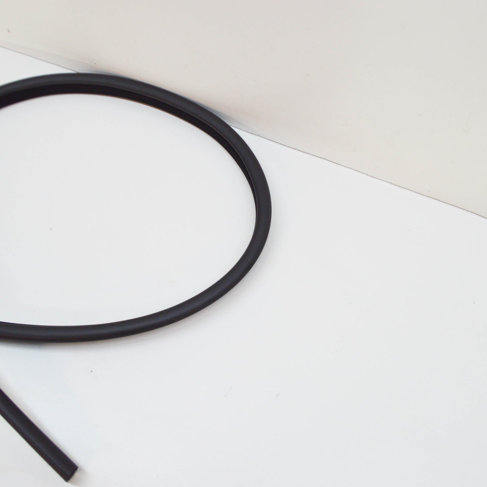 new mb e coupe c207 front left door edge protection a20769203769b00 original