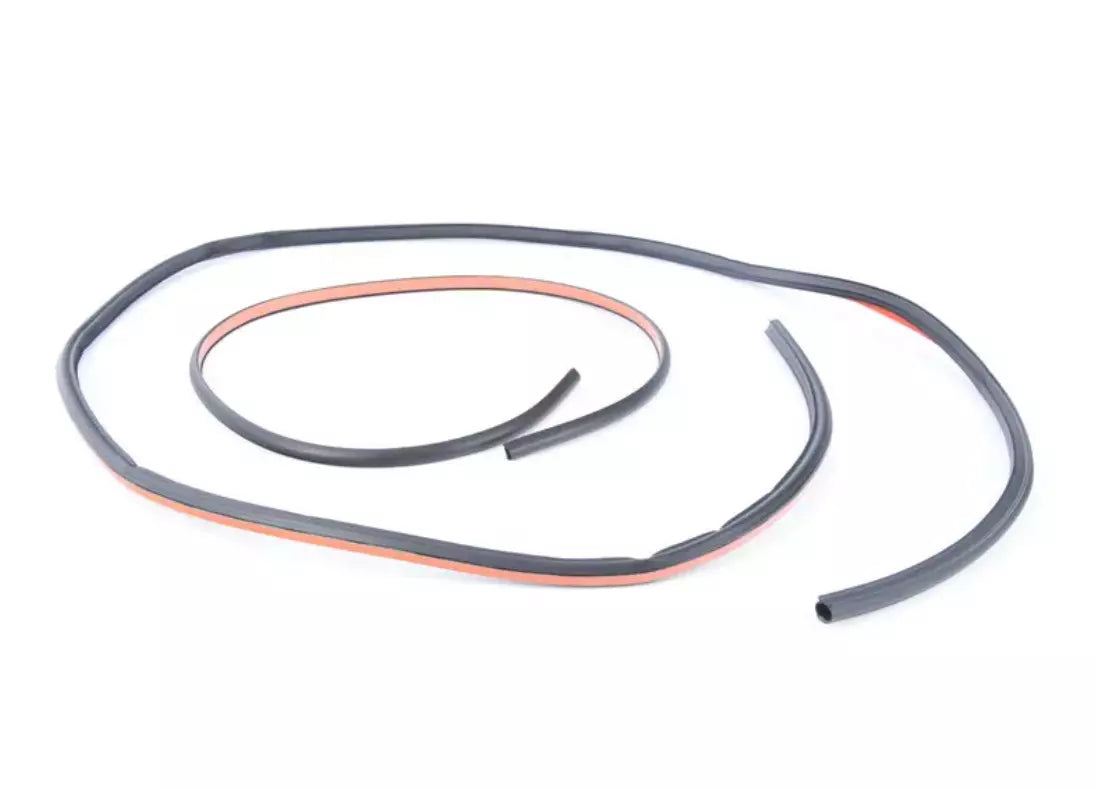 NEW BMW X3 F25 REAR GLASS COVER GASKET 7304488 54107304488 ORIGINAL