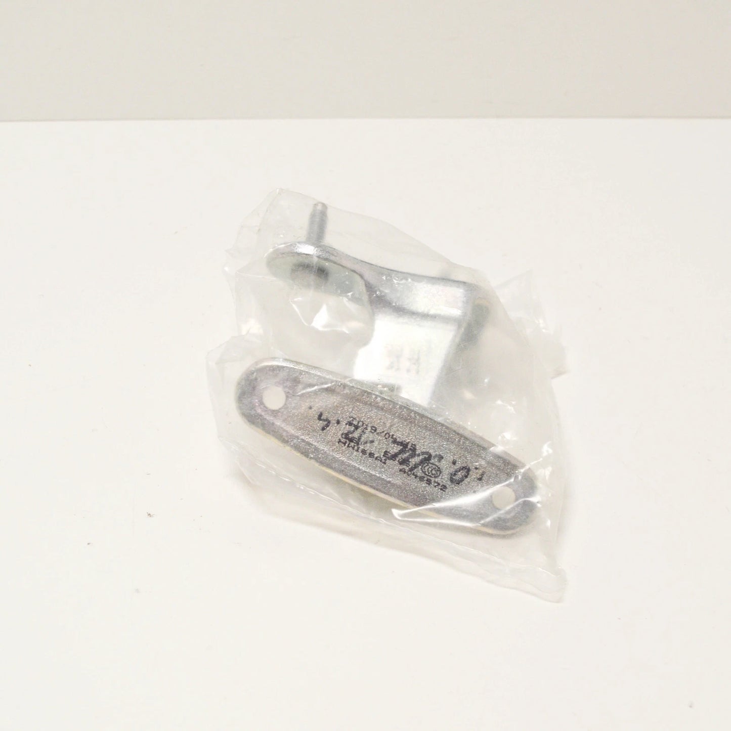 NEW MERCEDES-BENZ GLE W166 FRONT LEFT DOOR UPPER HINGE A1667200137 ORIGINAL