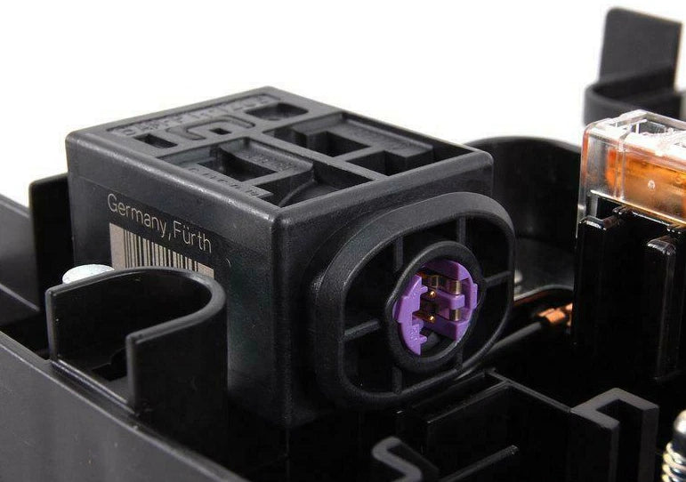 NEW VOLKSWAGEN PASSAT B6 MAIN FUSE SOCKET 3C0937548 ORIGINAL