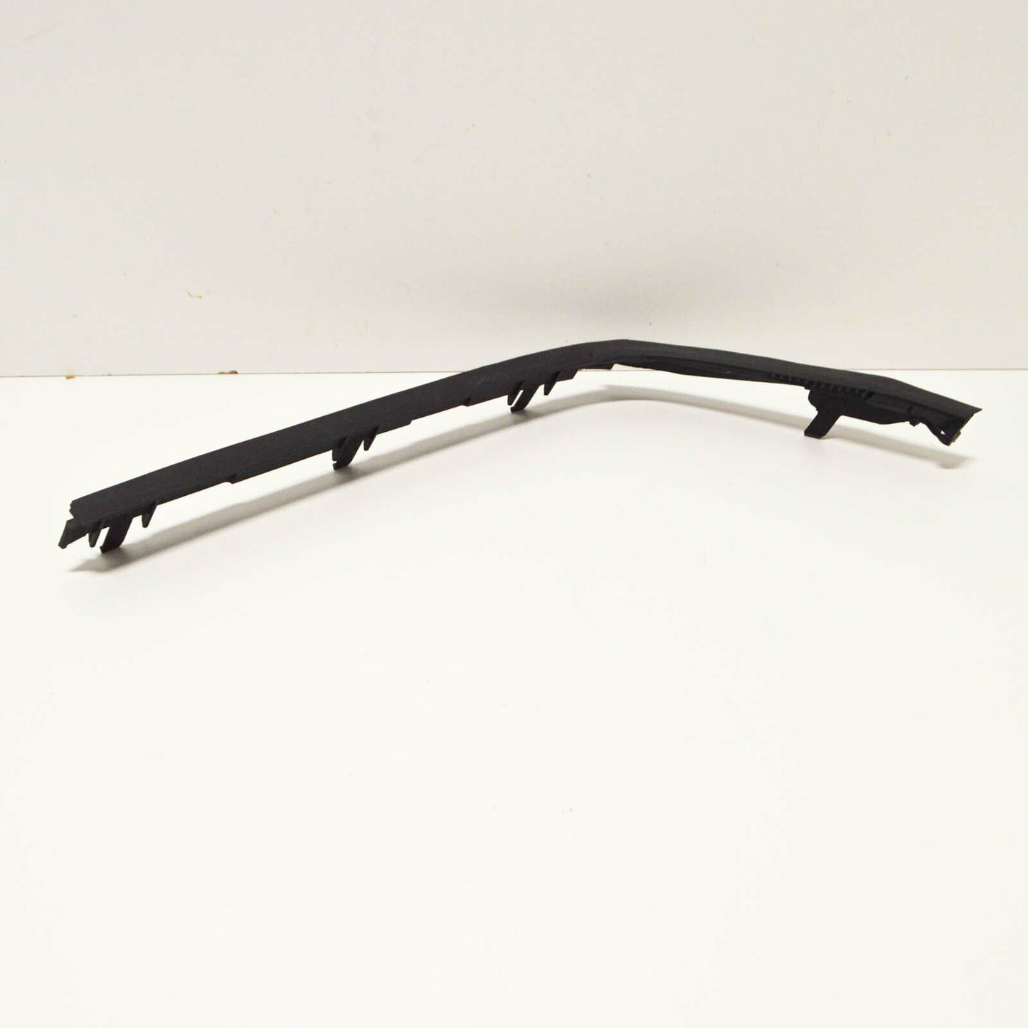 NEW MERCEDES-BENZ C W202 RIGHT SIDE HEADLIGHT SEAL A2028261280 ORIGINAL