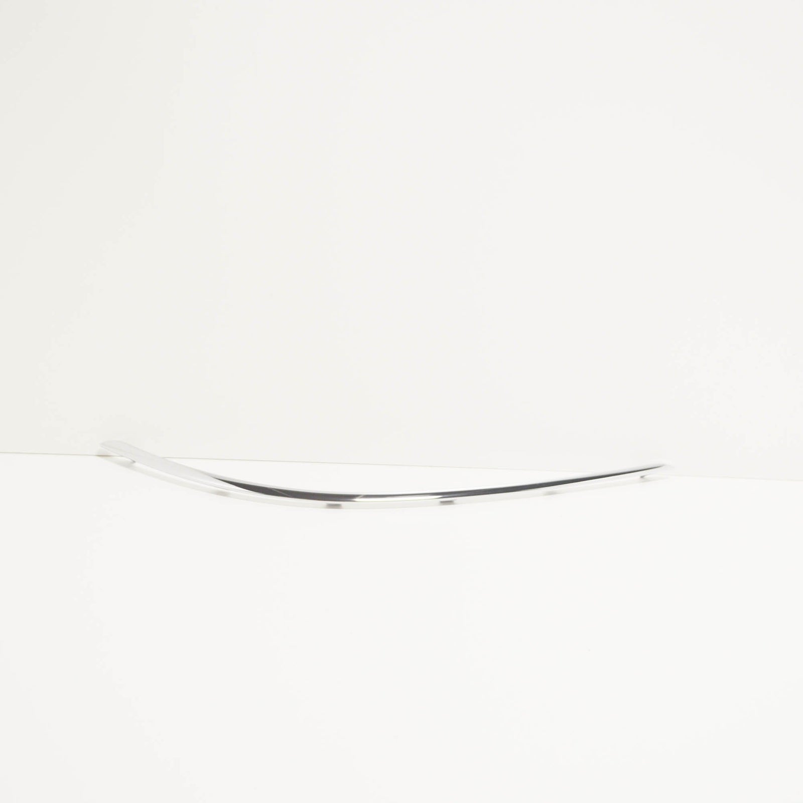 NEW MB C W204 FRONT BUMPER RIGHT CHROME MOULDING TRIM A2048853821 ORIGINAL