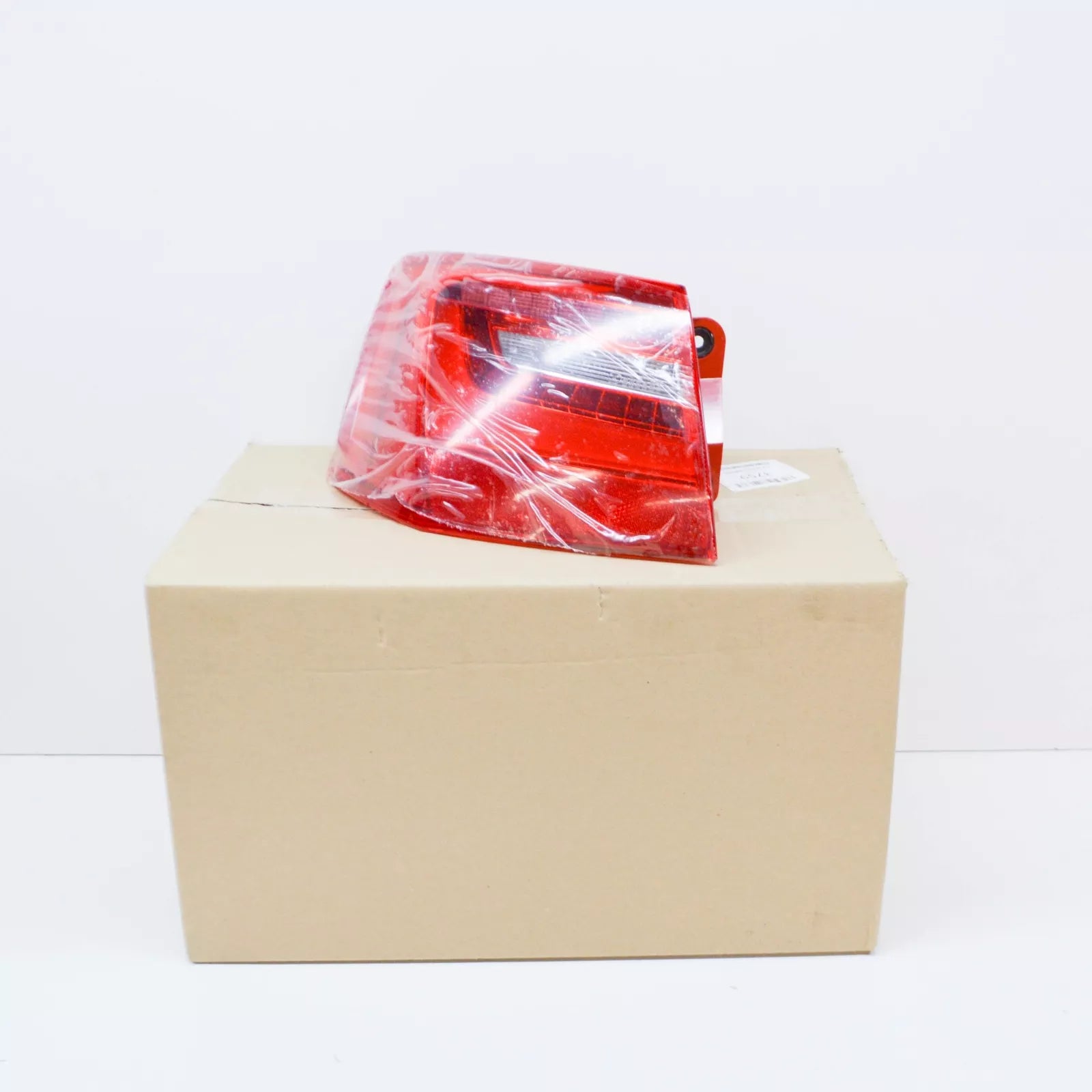 NEW AUDI A6 4G2, C7, 4GC REAR LEFT TAILLIGHT 4G5945095G ORIGINAL