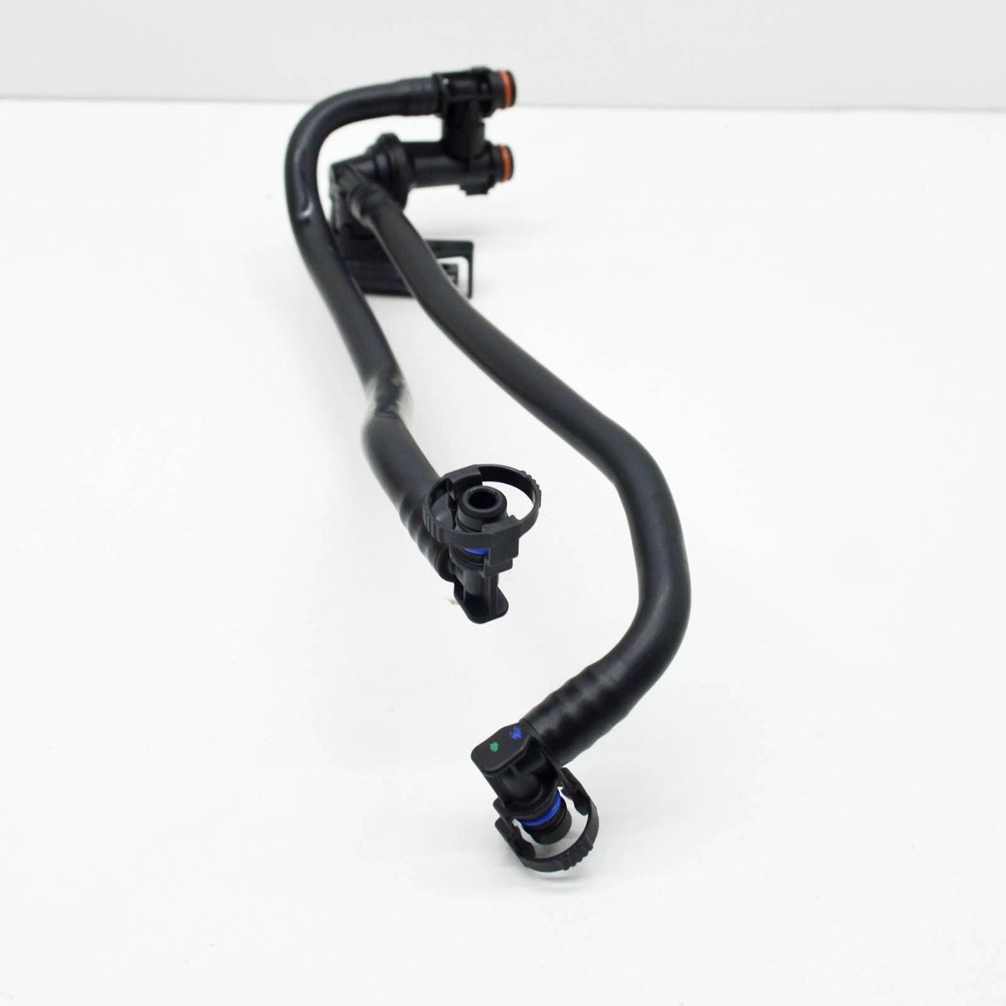 NEW MERCEDES-BENZ GLE W166 ENGINE VENTILATION TUBE A2760180100 ORIGINAL