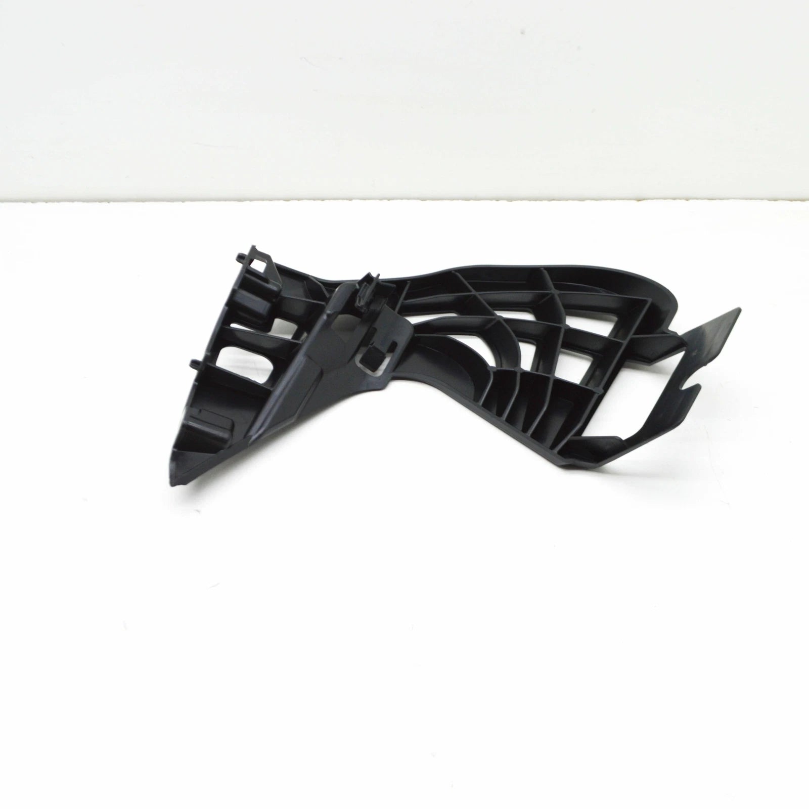 NEW BMW 5 G30 FRONT LEFT BUMPER BRACKET 51117385347 7385347 ORIGINAL