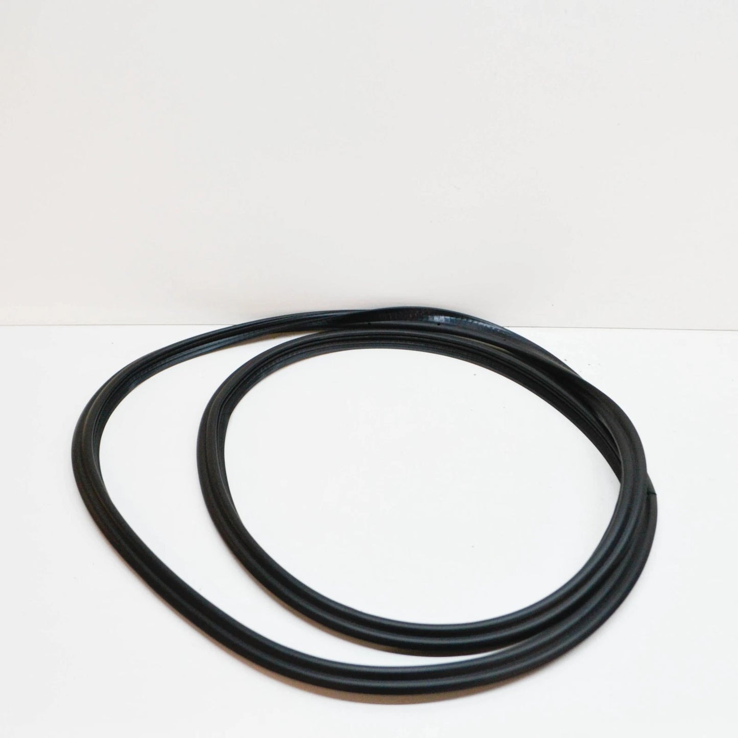 NEW VOLKSWAGEN GOLF VARIANT MK6 REAR LID RUBBER SEAL 1K98277055AP