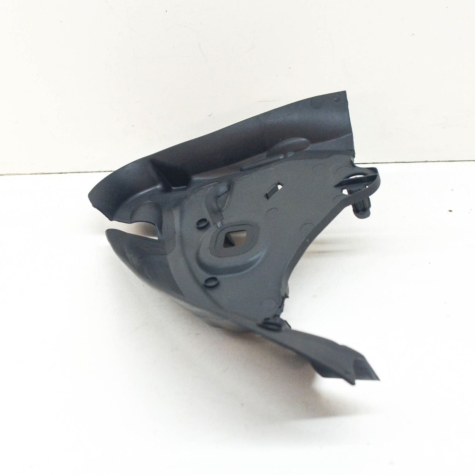 NEW MB C W205 FRONT RADIATOR GRILLE RIGHT AIR DUCT SEGMENT A2055053230 ORIGINAL