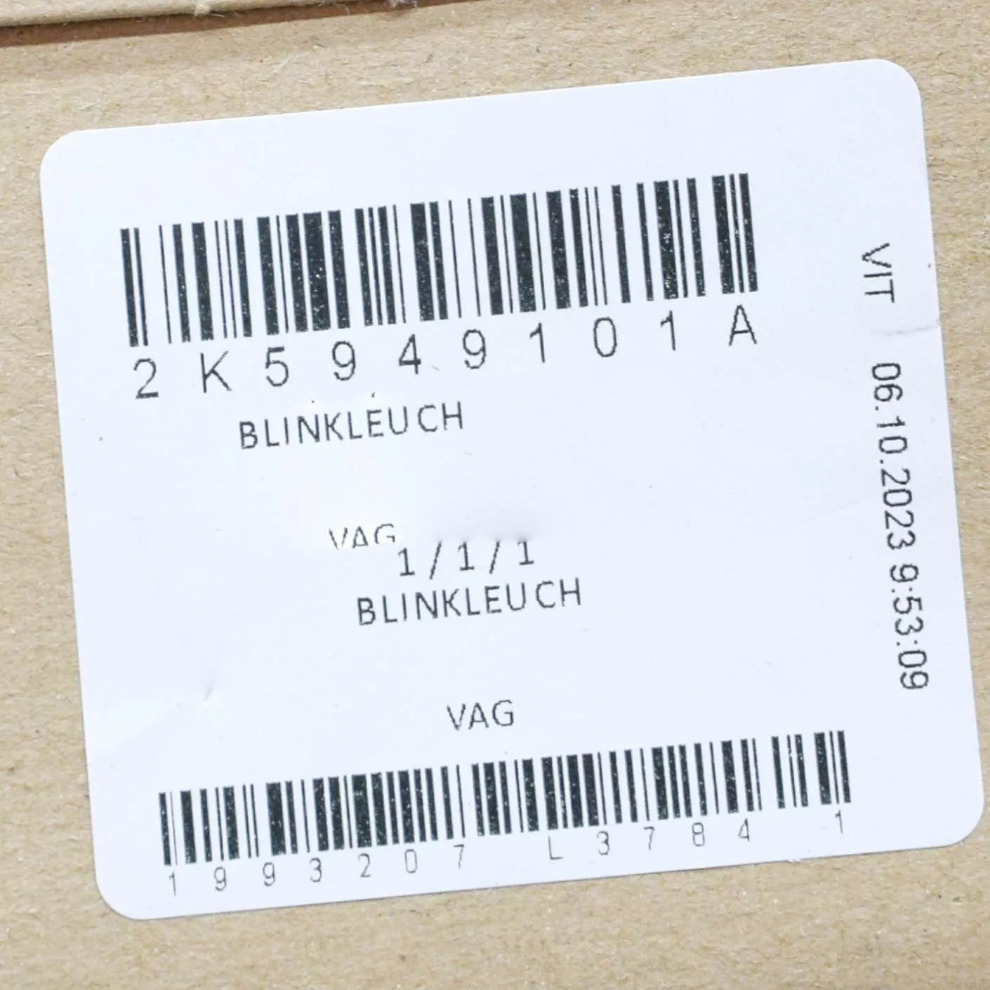 NEW VW CADDY 2K MK3 FRONT LEFT FENDER TURN SIGNAL INDICATOR 2K5949101A ORIGINAL