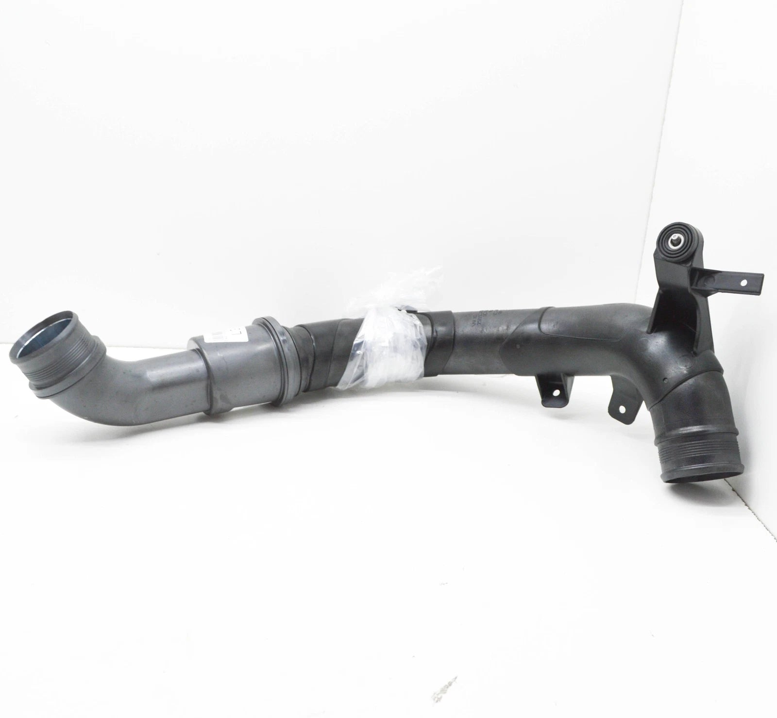 NEW VOLKSWAGEN ARTEON 3H7 CHARGE AIR TUBE 5WA145840D ORIGINAL