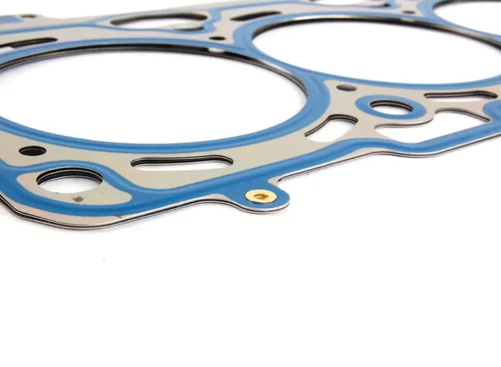 NEW BMW 5 E60 CYLINDER HEAD GASKET 11127513945 7513945 ORIGINAL