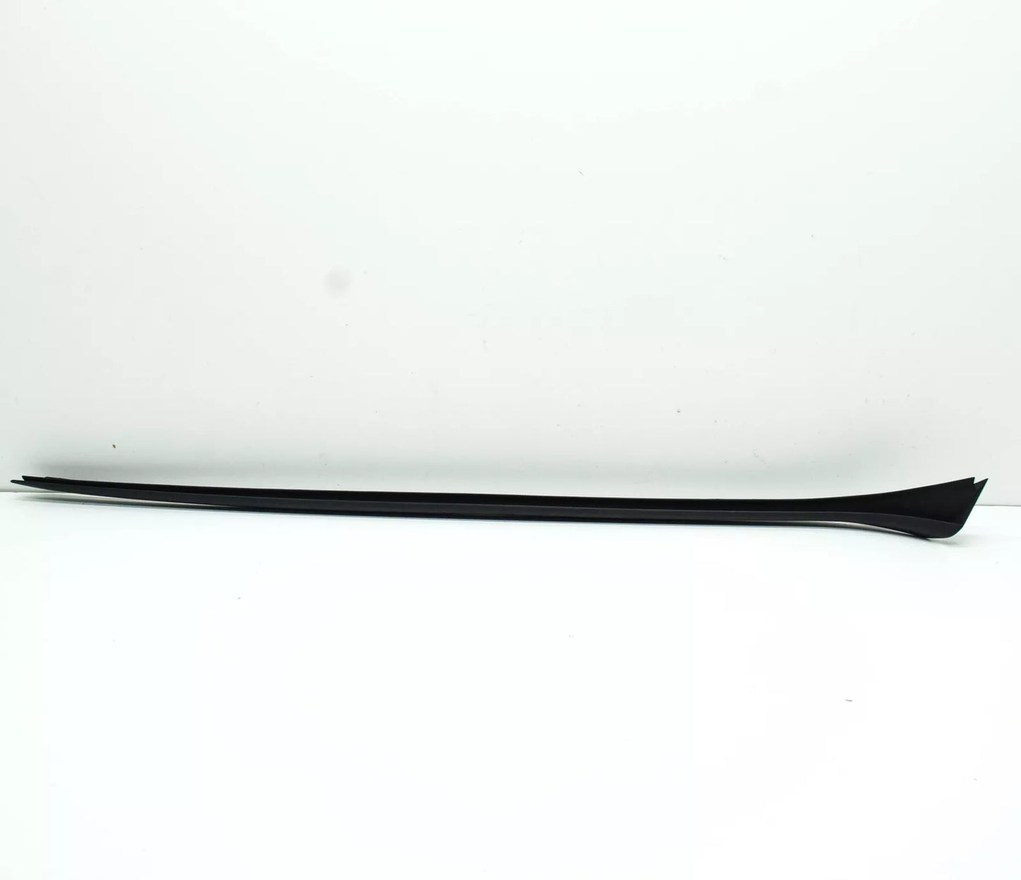 NEW AUDI E-TRON SPORTBACK FRONT RIGHT WINDSHIELD WATER DEFLECTOR 4KE8543289B9