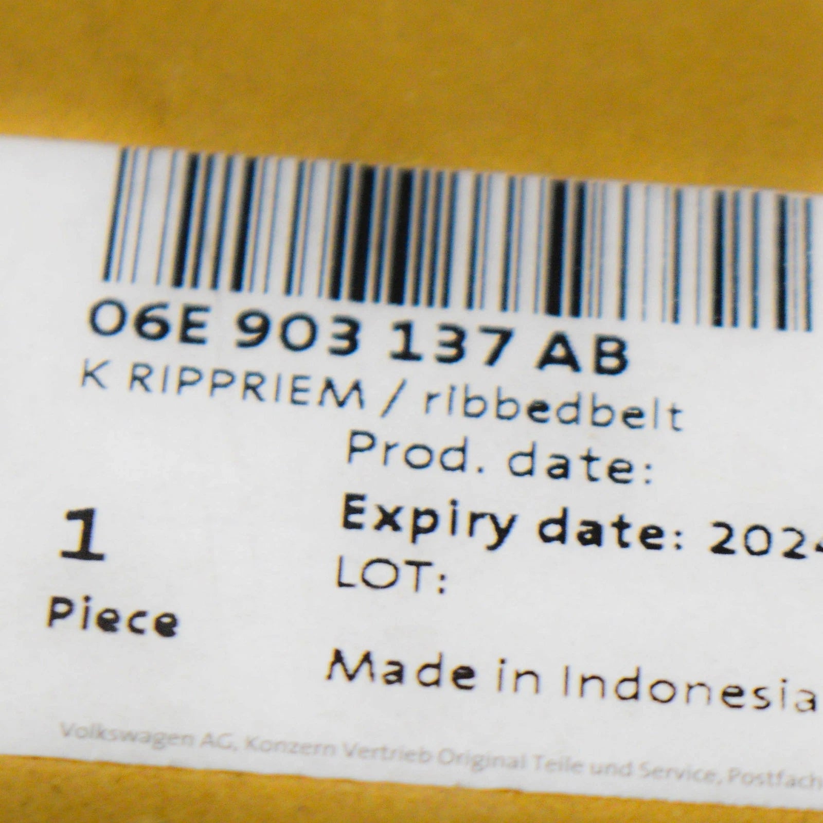 NEW AUDI A4 B8 3.0 PETROL A/C SERPENTINE BELT 06E903137AB 2013