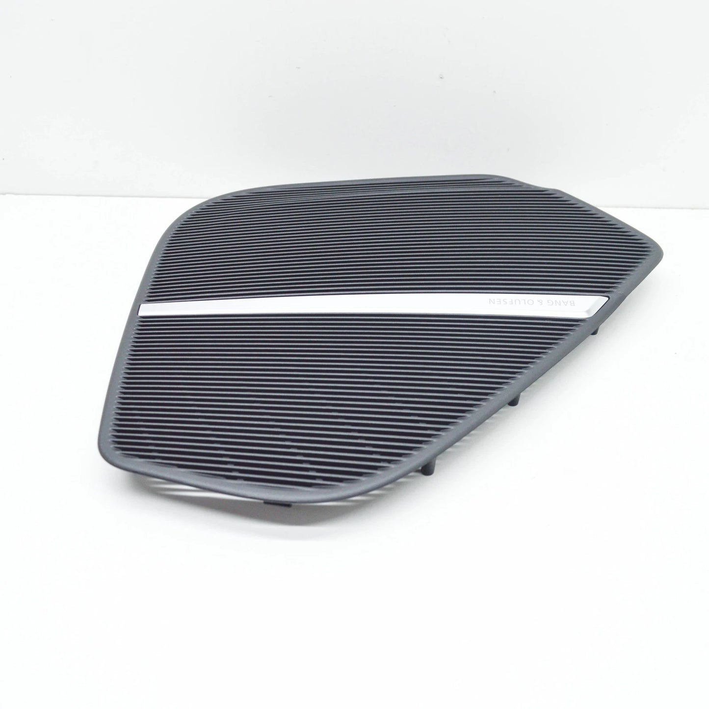 NEW AUDI Q8 RSQ8 FRONT LEFT DOOR LOUDSPEAKER COVER TRIM 4M8868151A4PK ORIGINAL