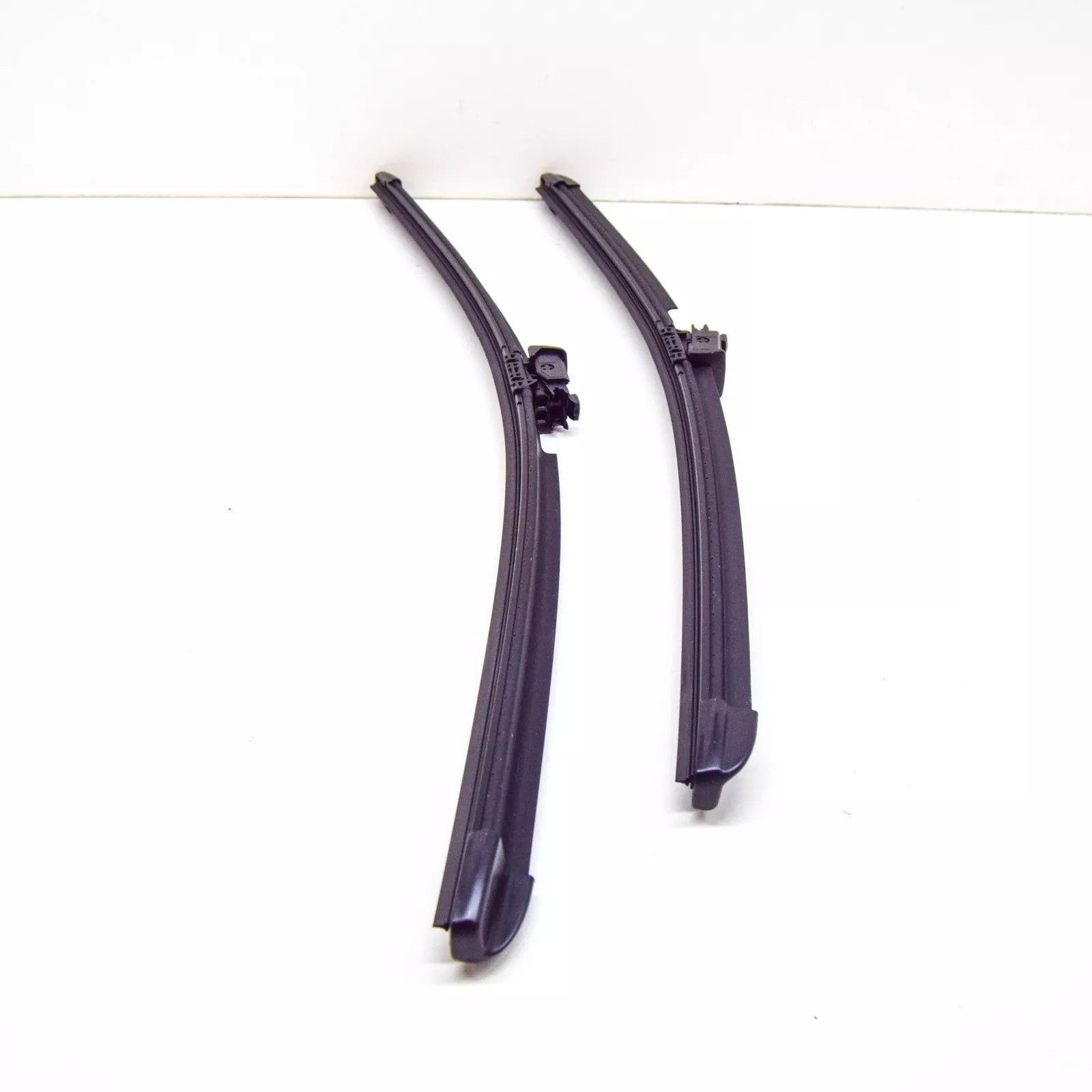 NEW MERCEDES-BENZ S W222 FRONT WINDSHIELD WIPER BLADE SET A2228201145 ORIGINAL