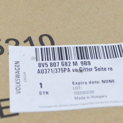 NEW AUDI A3 8V FRONT BUMPER RIGHT AIR GUIDE GRILLE 8V5807682M9B9 ORIGINAL