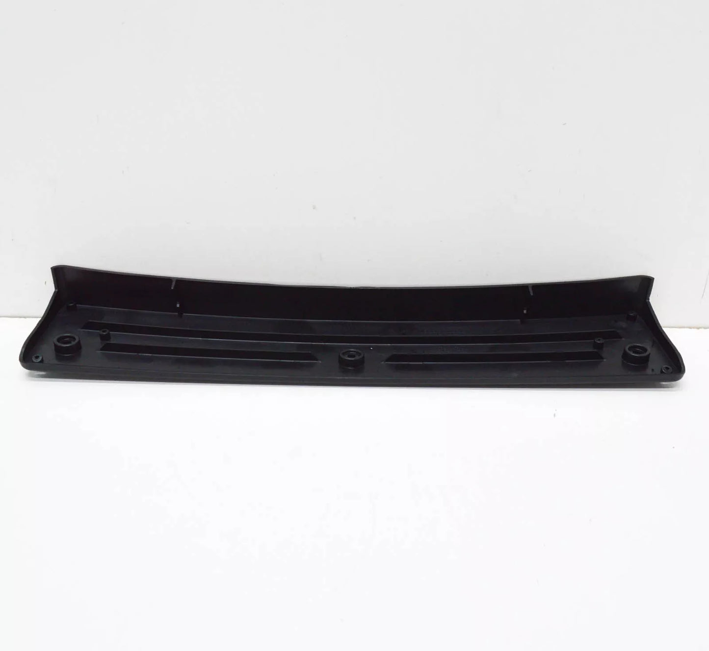 NEW BMW X3 F25 FRONT LICENSE NUMBER PLATE HOLDER 51137237944 ORIGINAL