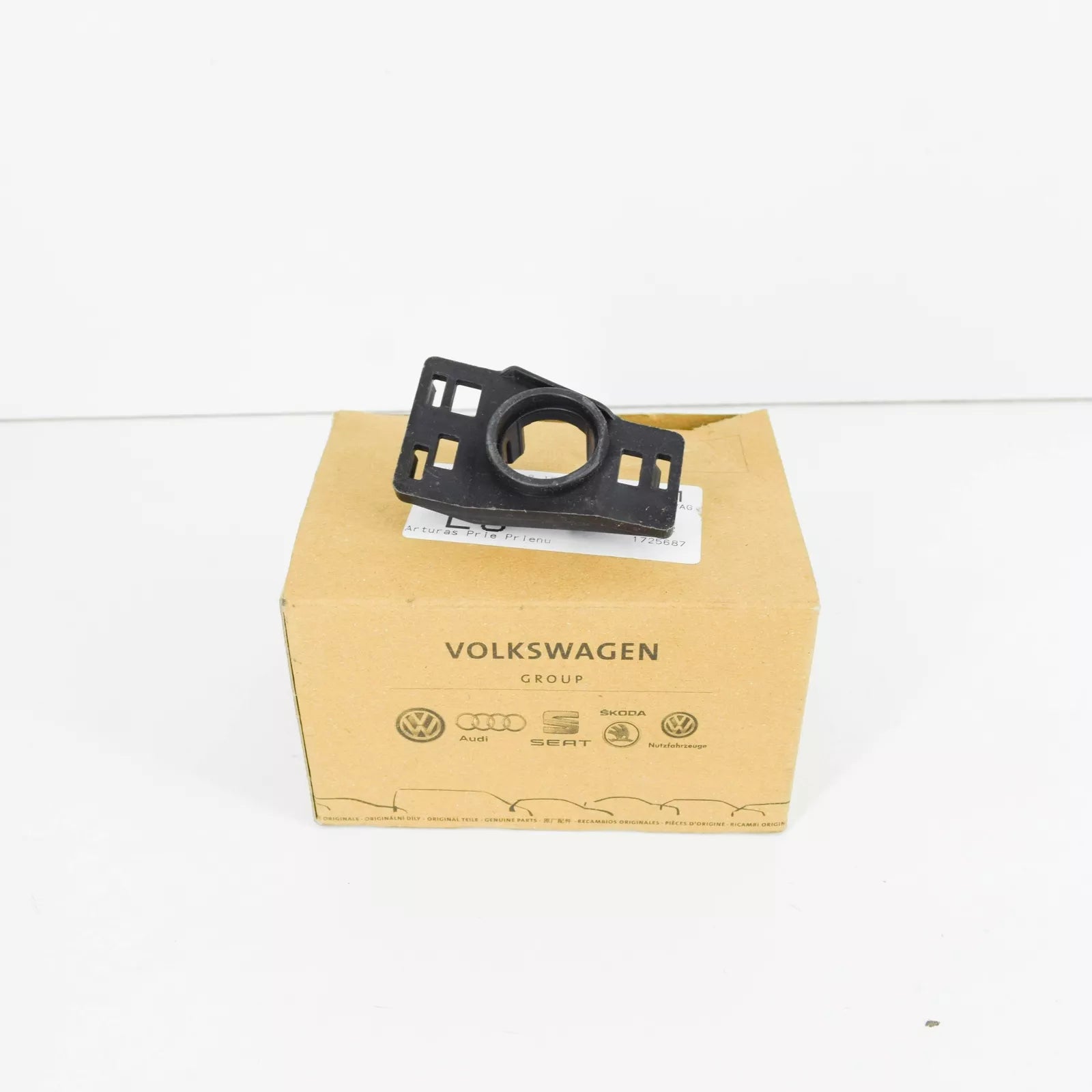 NEW AUDI A4 AVANT B9 FRONT LEFT ULTRASOUND SENSOR SUPPORT 8W0919267C ORIGINAL