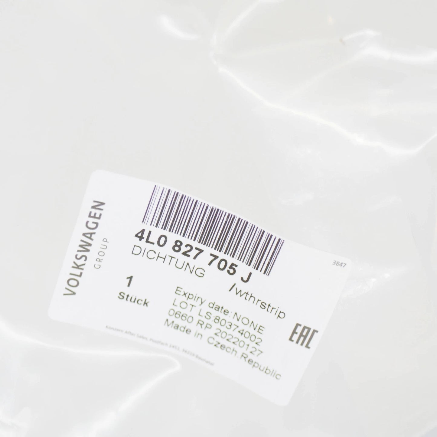 NEW AUDI Q7 4L REAR HATCH LID GASKET 4L0827705J