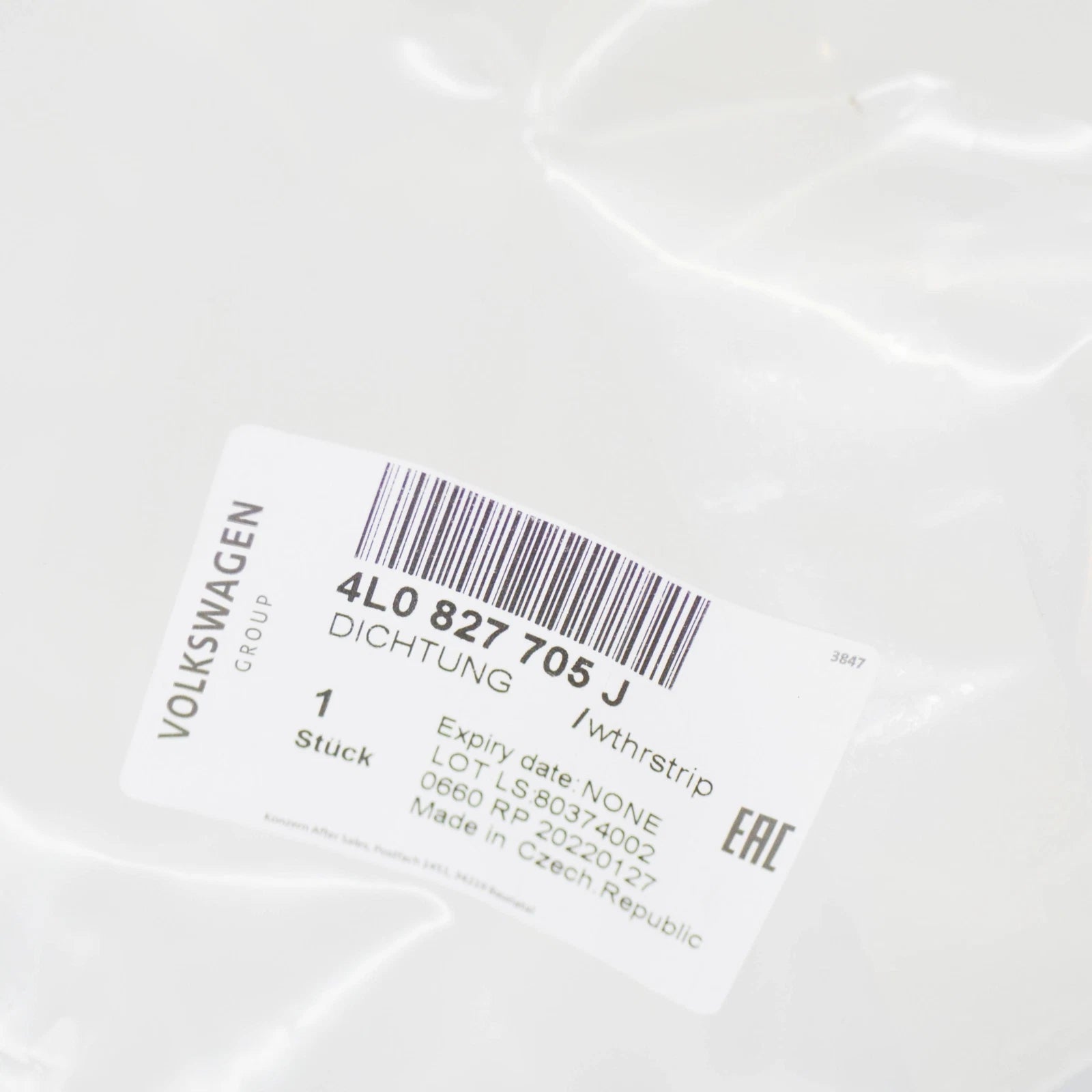 NEW AUDI Q7 4L REAR HATCH LID GASKET 4L0827705J