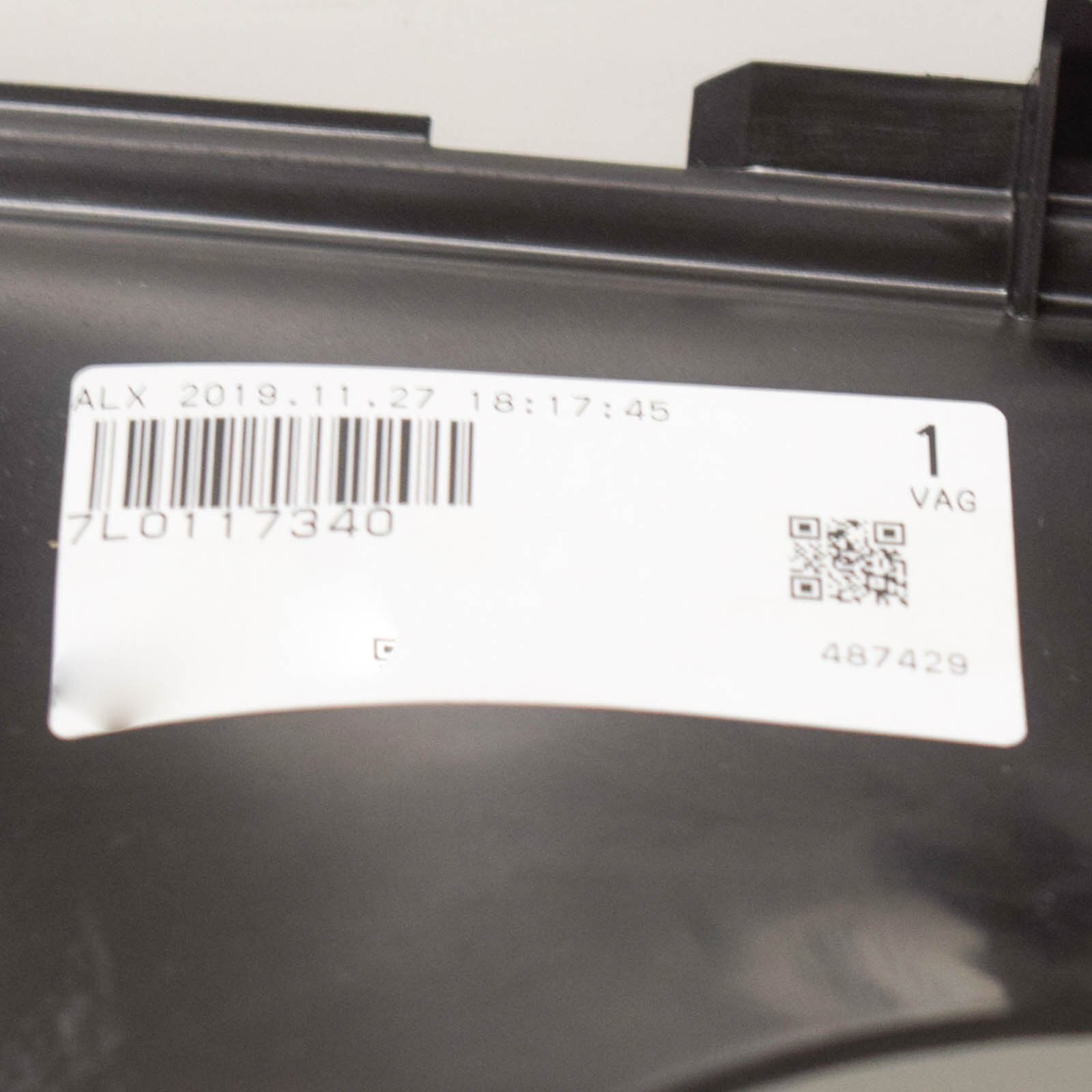 NEW VW TOUAREG MK2 7P CHARGE AIR COOLER RIGHT AIR DUCT 7L0117340 ORIGINAL