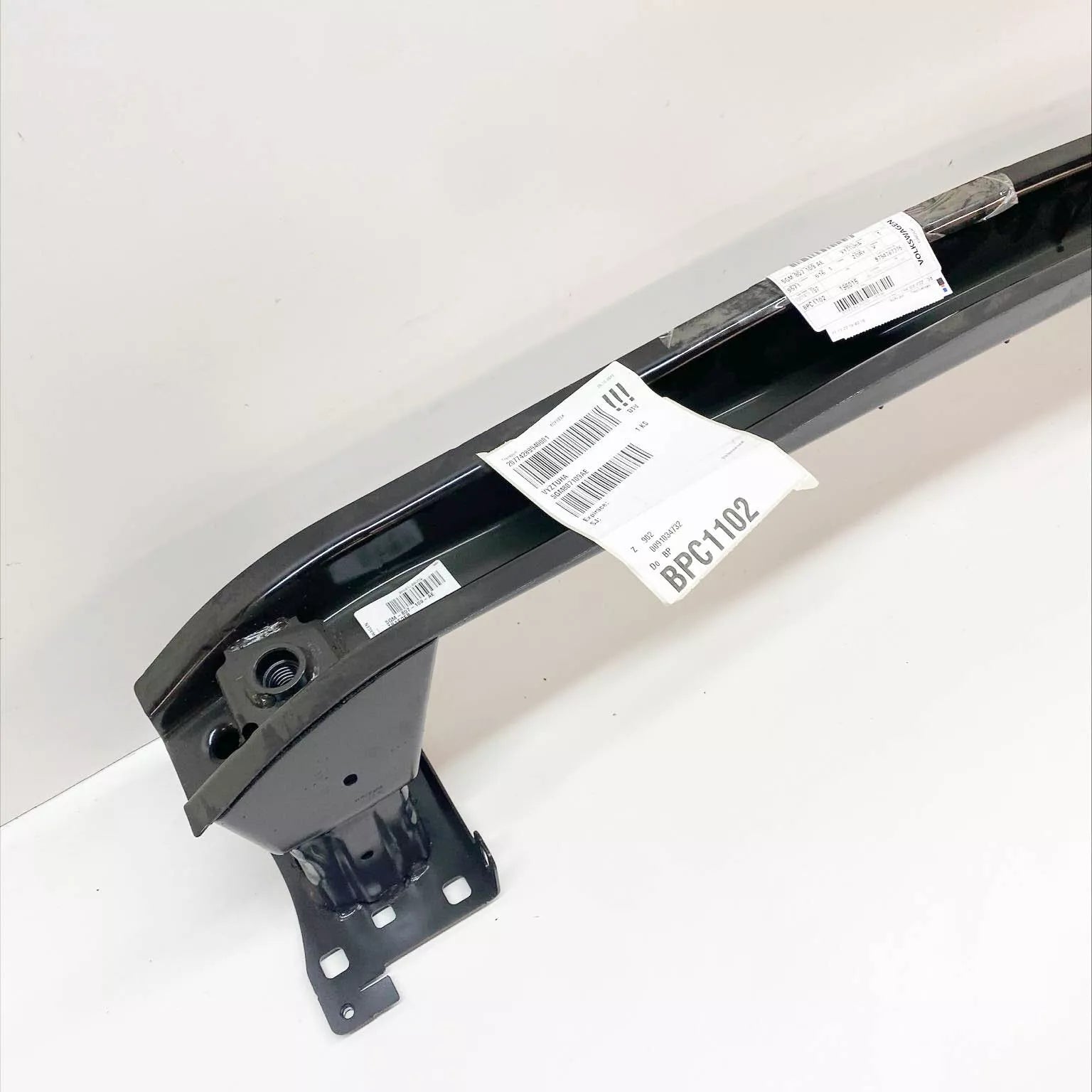 NEW VOLKSWAGEN GOLF MK7 FRONT SIDE BUMPER REINFORCEMENT BAR 5GM807109AE ORIGINAL