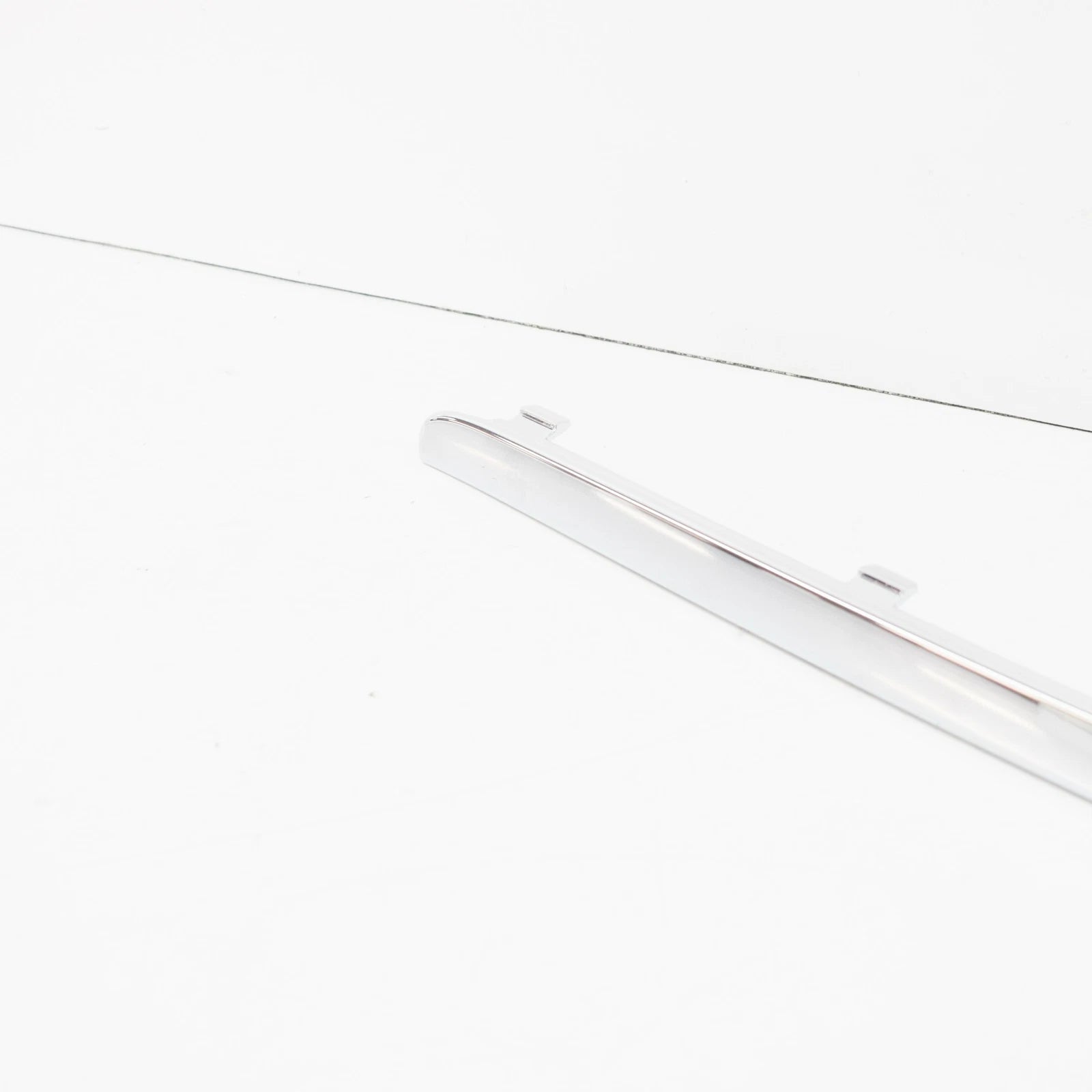 NEW MERCEDES-BENZ GL X164 REAR LEFT BUMPER UPPER TRIM STRIP A1648851321