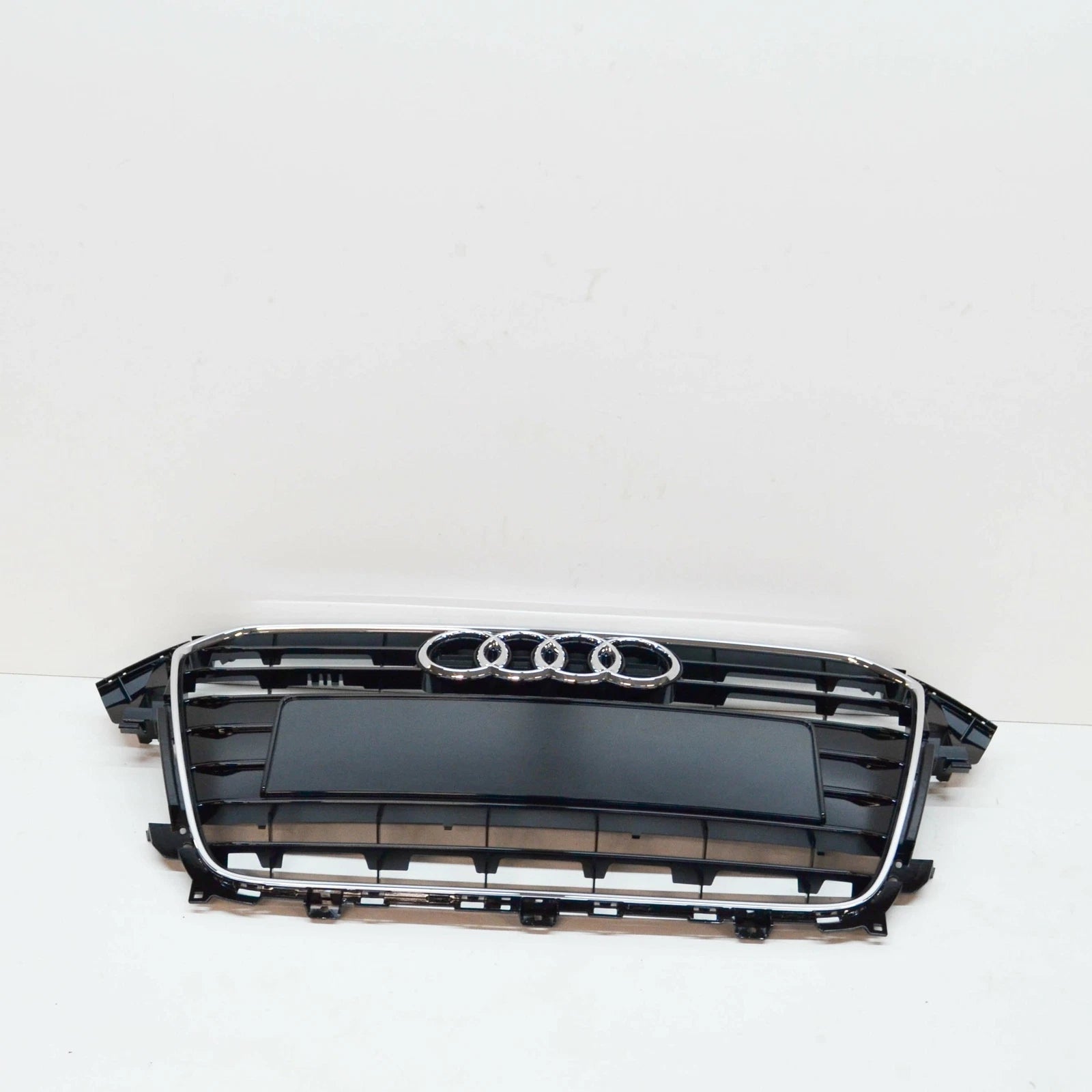 NEW AUDI A4 B8 FRONT BUMPER CENTER GRILLE 8K0853651ET94