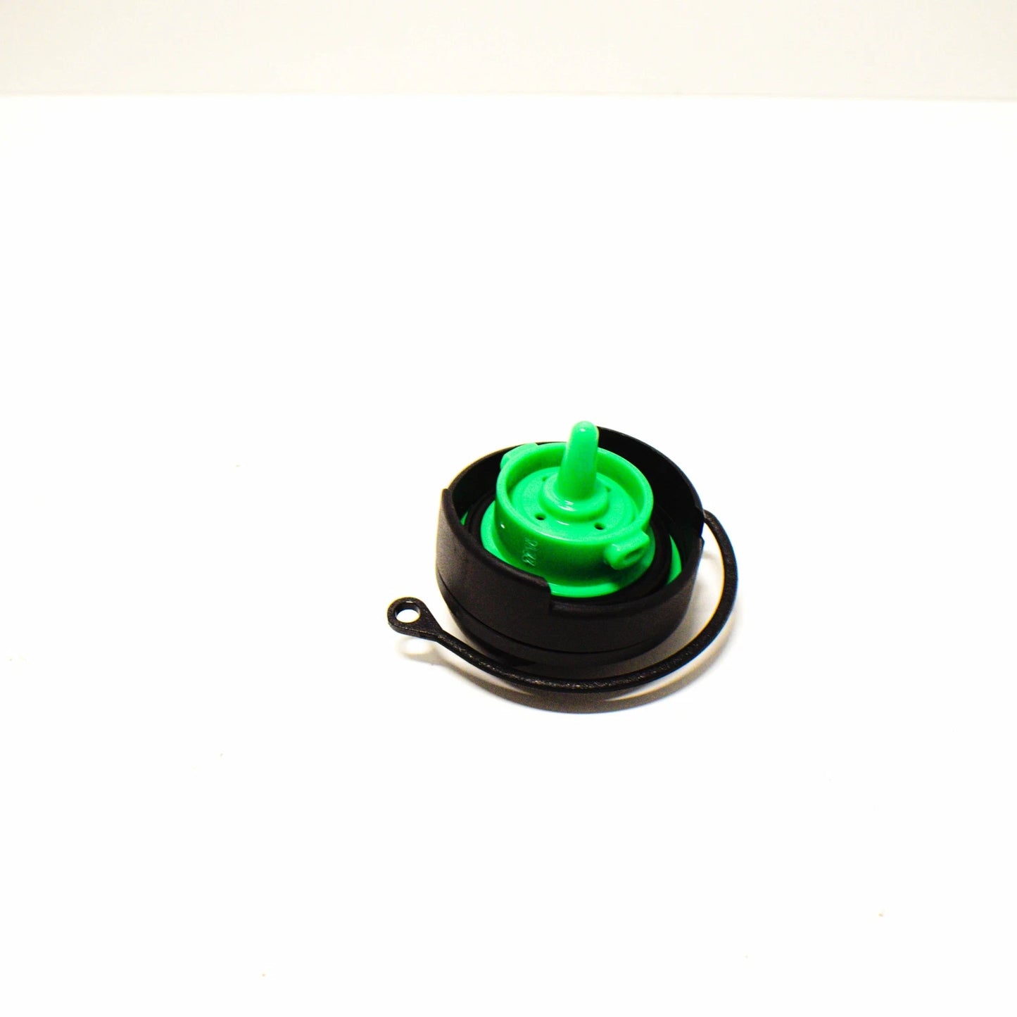 NEW AUDI TT 8J FUEL TANK GAS CAP 8J0201550N