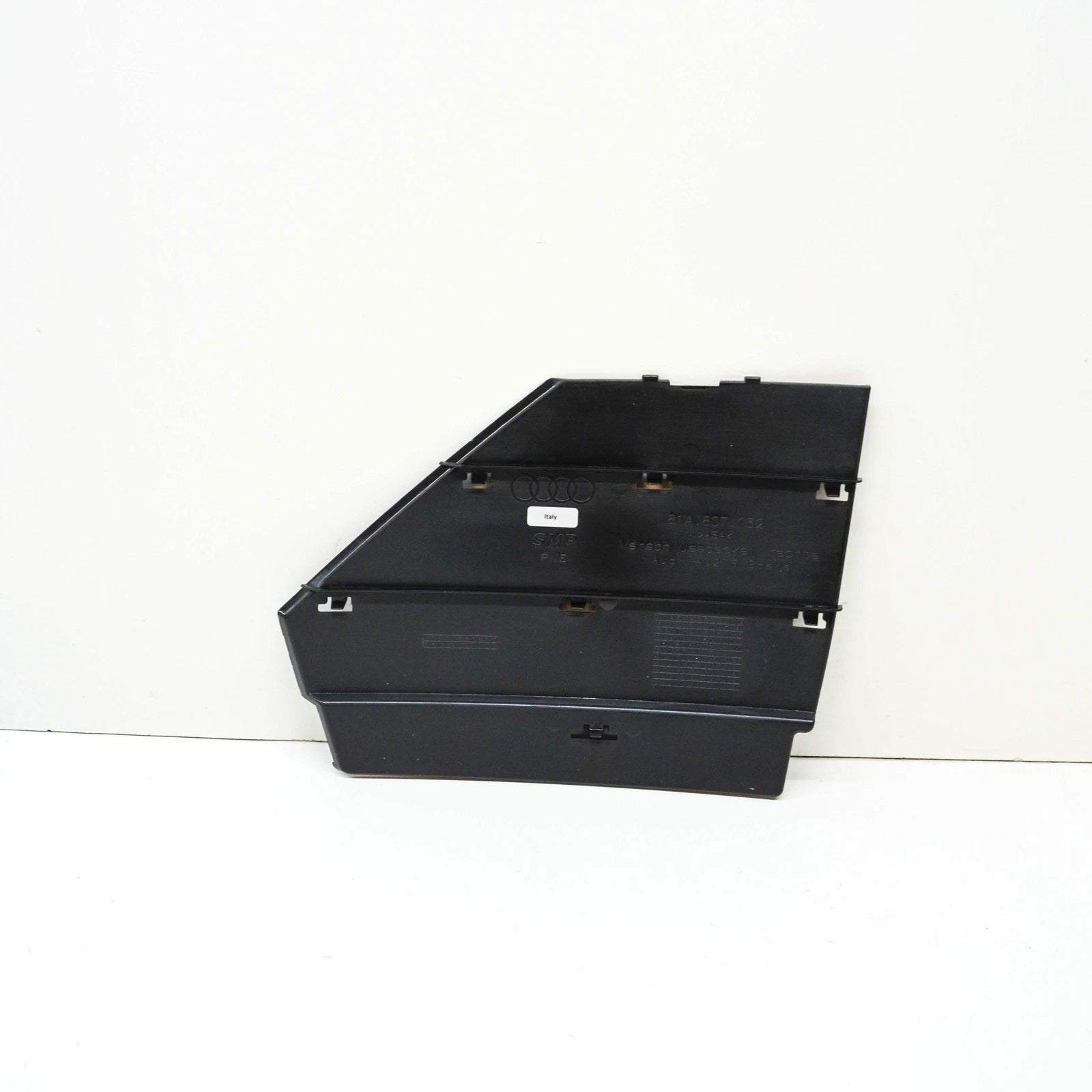 NEW AUDI Q2 GA FRONT RIGHT BUMPER GRILLE COVER END CAP 81A8071529B9