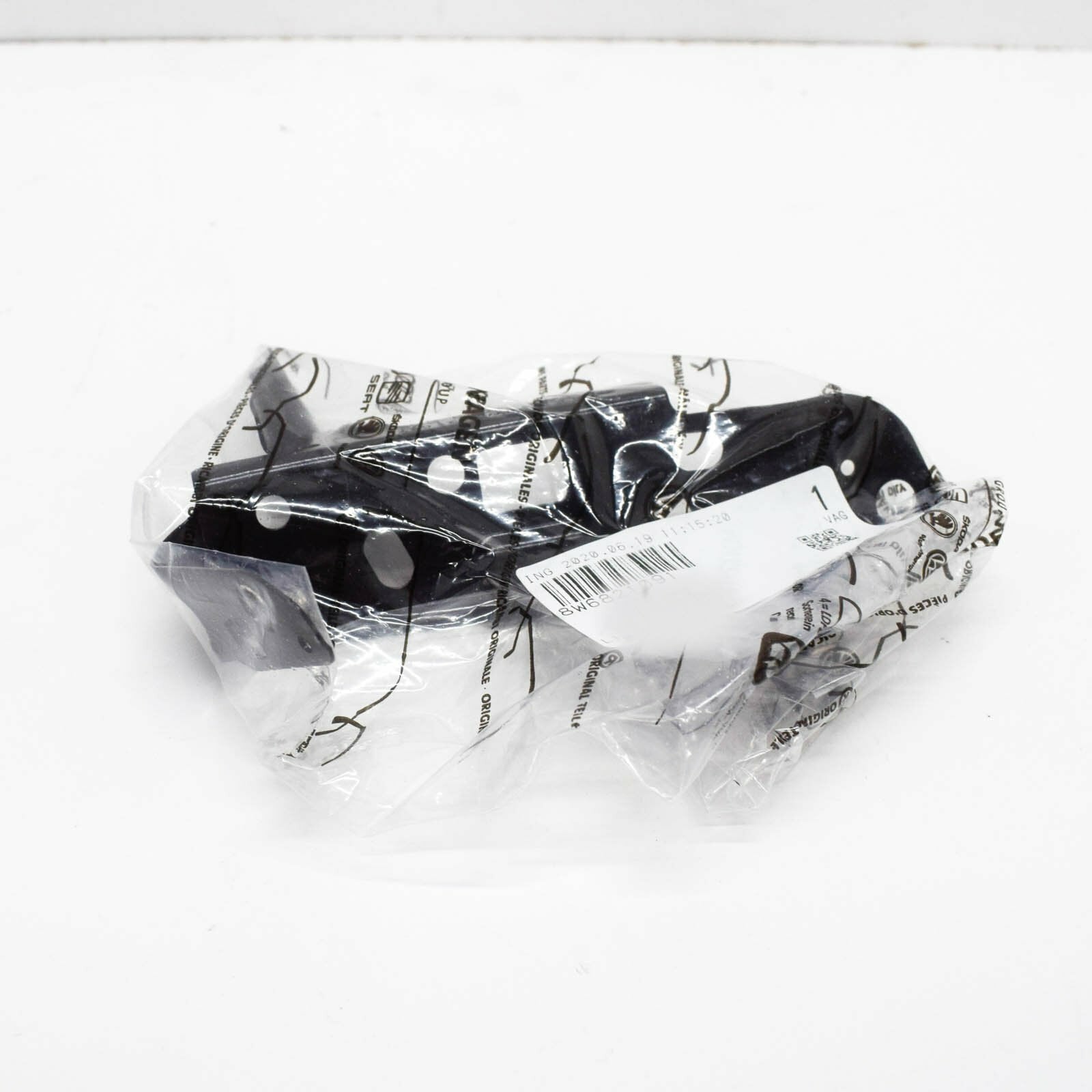 NEW AUDI A5 CONVERTIBLE 8W6 FRONT LEFT FENDER CLOSING PLATE 8W6821091 ORIGINAL