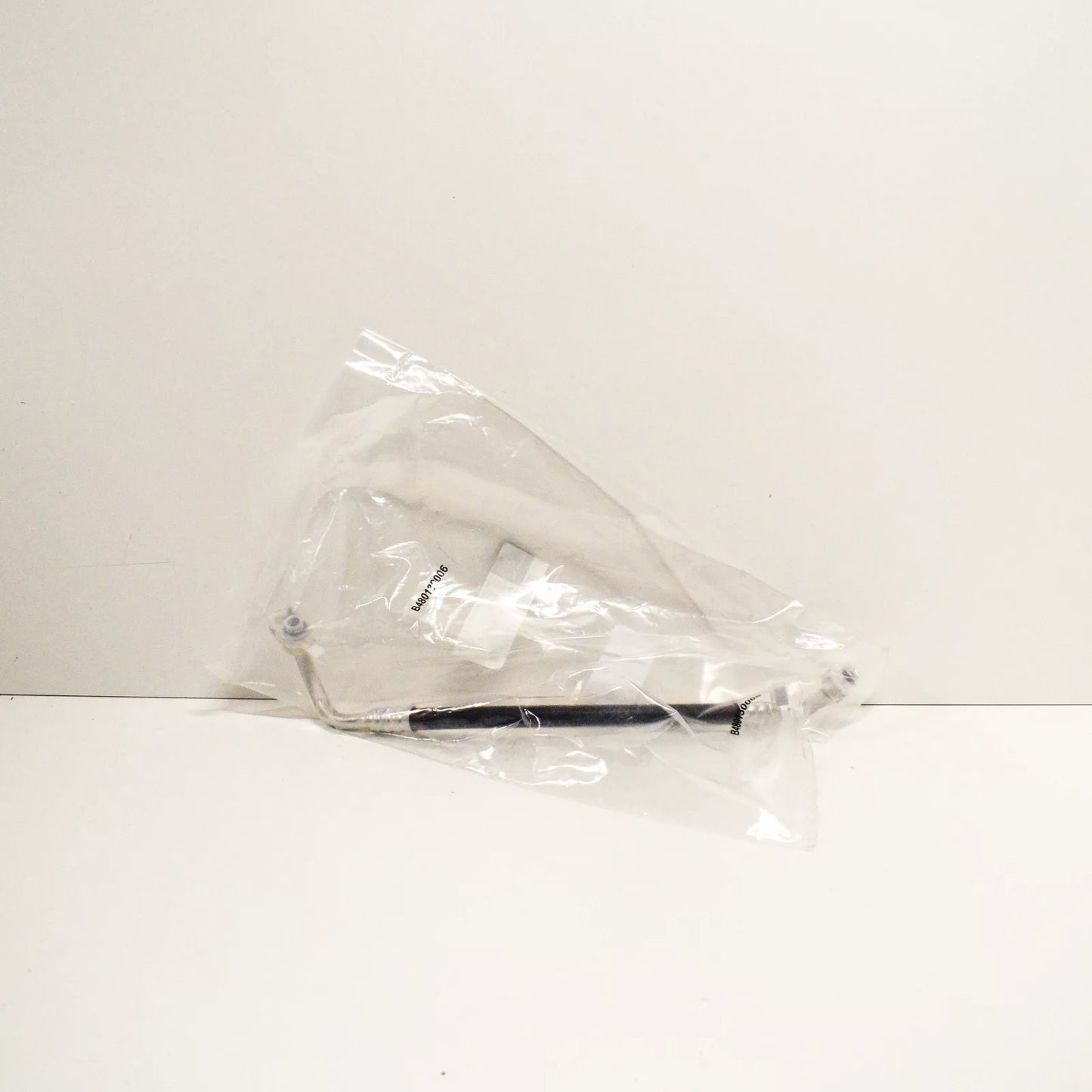 NEW MERCEDES BENZ GL X166 A/C AIR CON PIPE LINE HOSE A1668302001 ORIGINAL