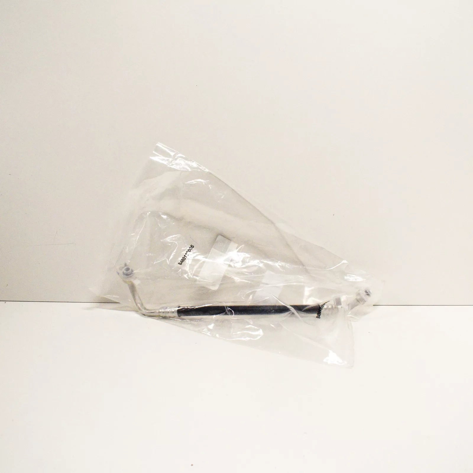 NEW MERCEDES BENZ GL X166 A/C AIR CON PIPE LINE HOSE A1668302001 ORIGINAL