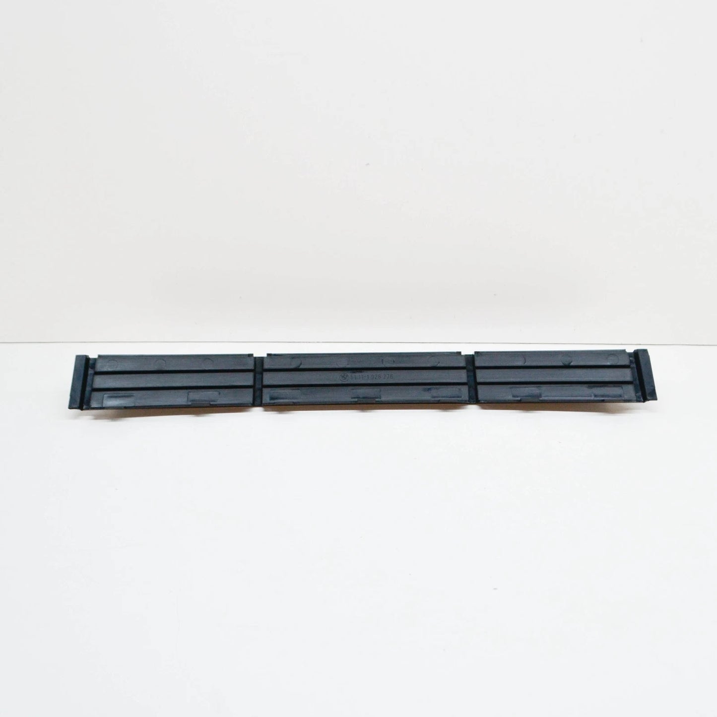 NEW BMW 7 E32 FRONT BUMPER CENTER GRILL GRID 51111928276 1928276 ORIGINAL